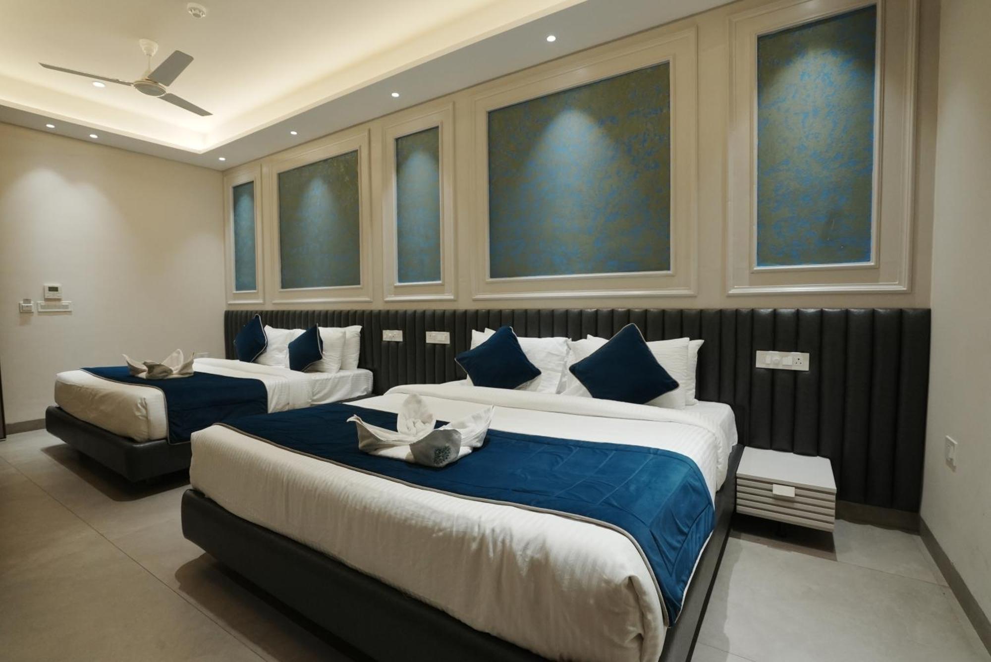 Moon Just 2 Min Walk From Golden Temple & Jallianwala Bagh Hotel Amritsar