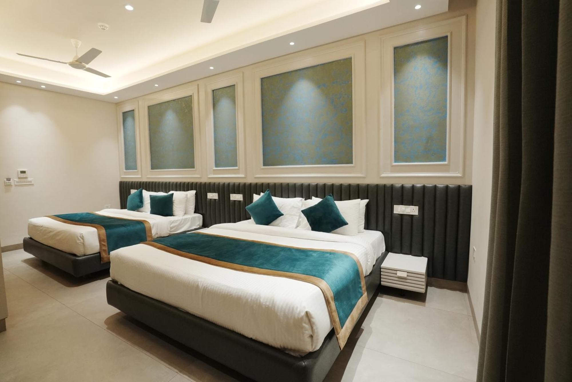 Moon Just 2 Min Walk From Golden Temple & Jallianwala Bagh Hotel Amritsar