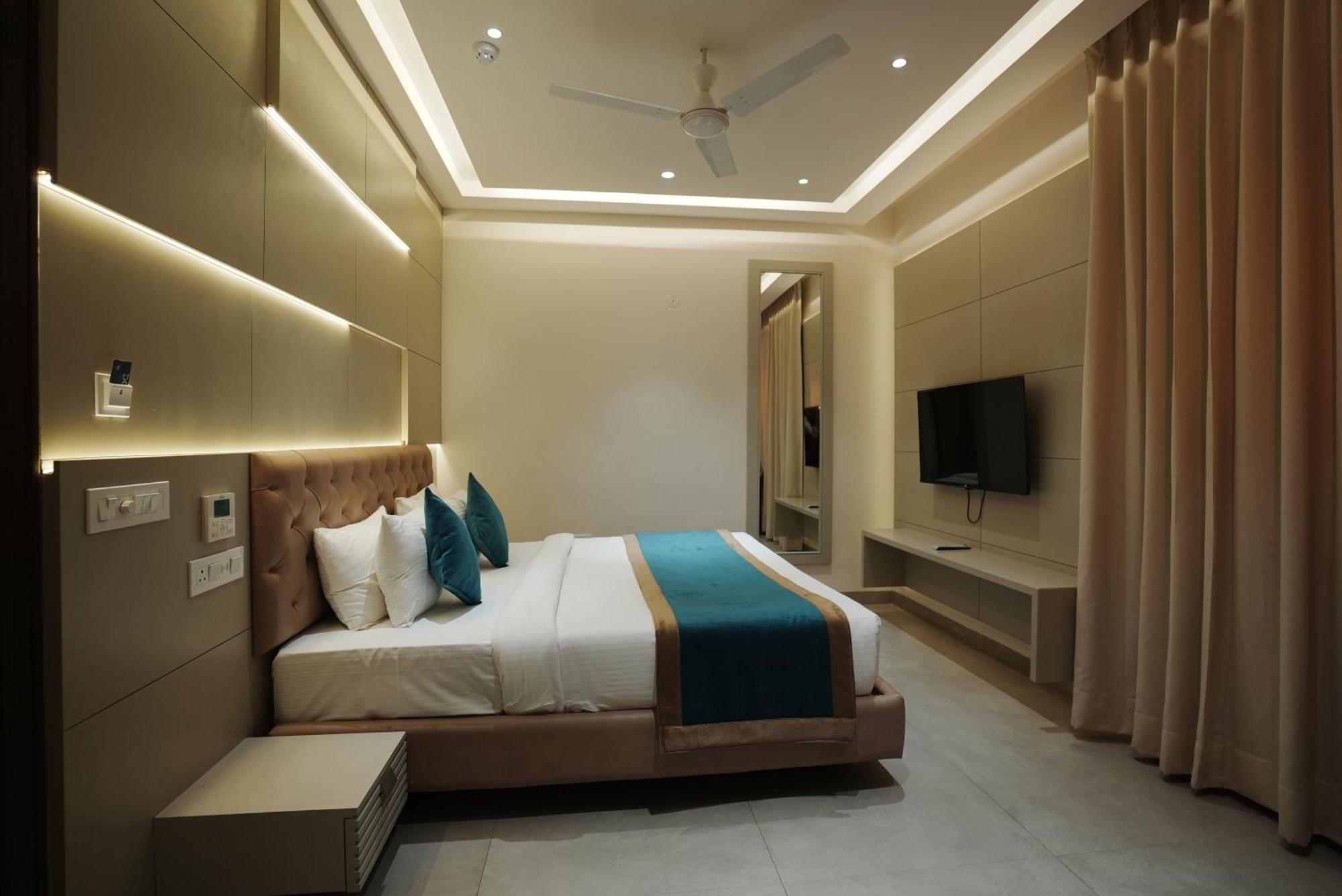 Moon Just 2 Min Walk From Golden Temple & Jallianwala Bagh Hotel