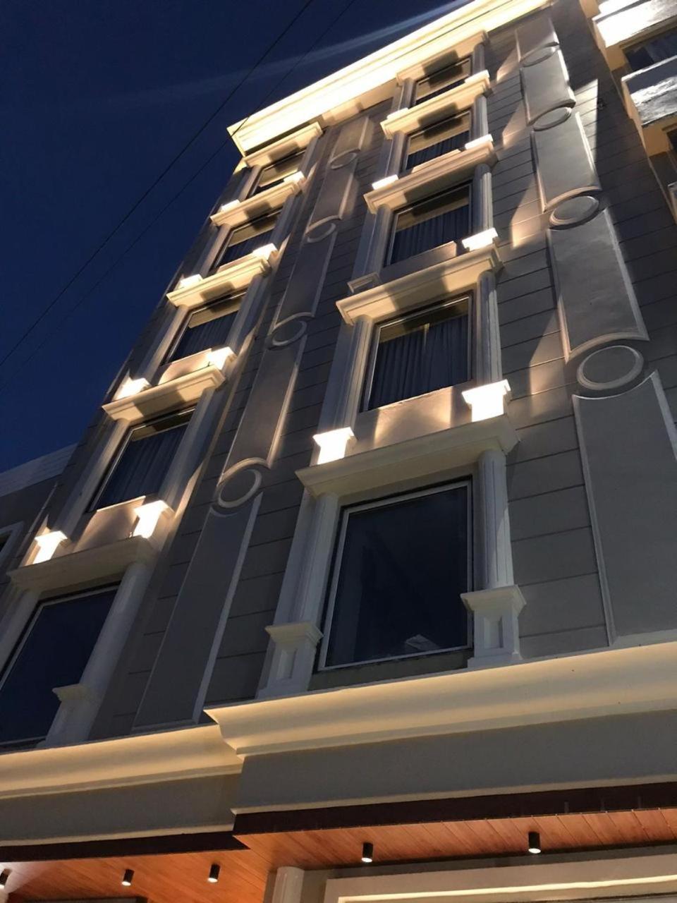 Moon Just 2 Min Walk From Golden Temple & Jallianwala Bagh Hotel Amritsar