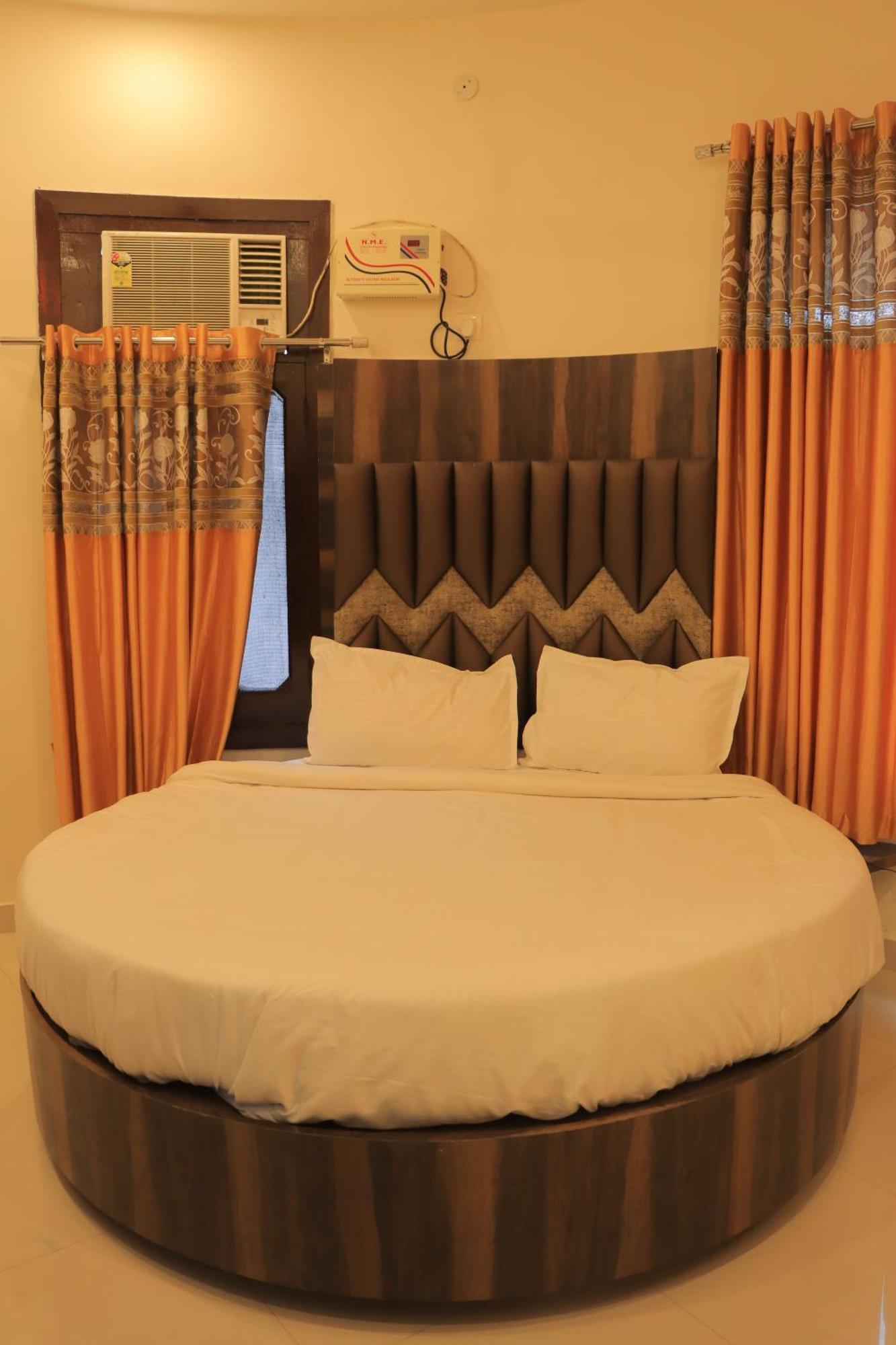 Novelty Hotel Amritsar