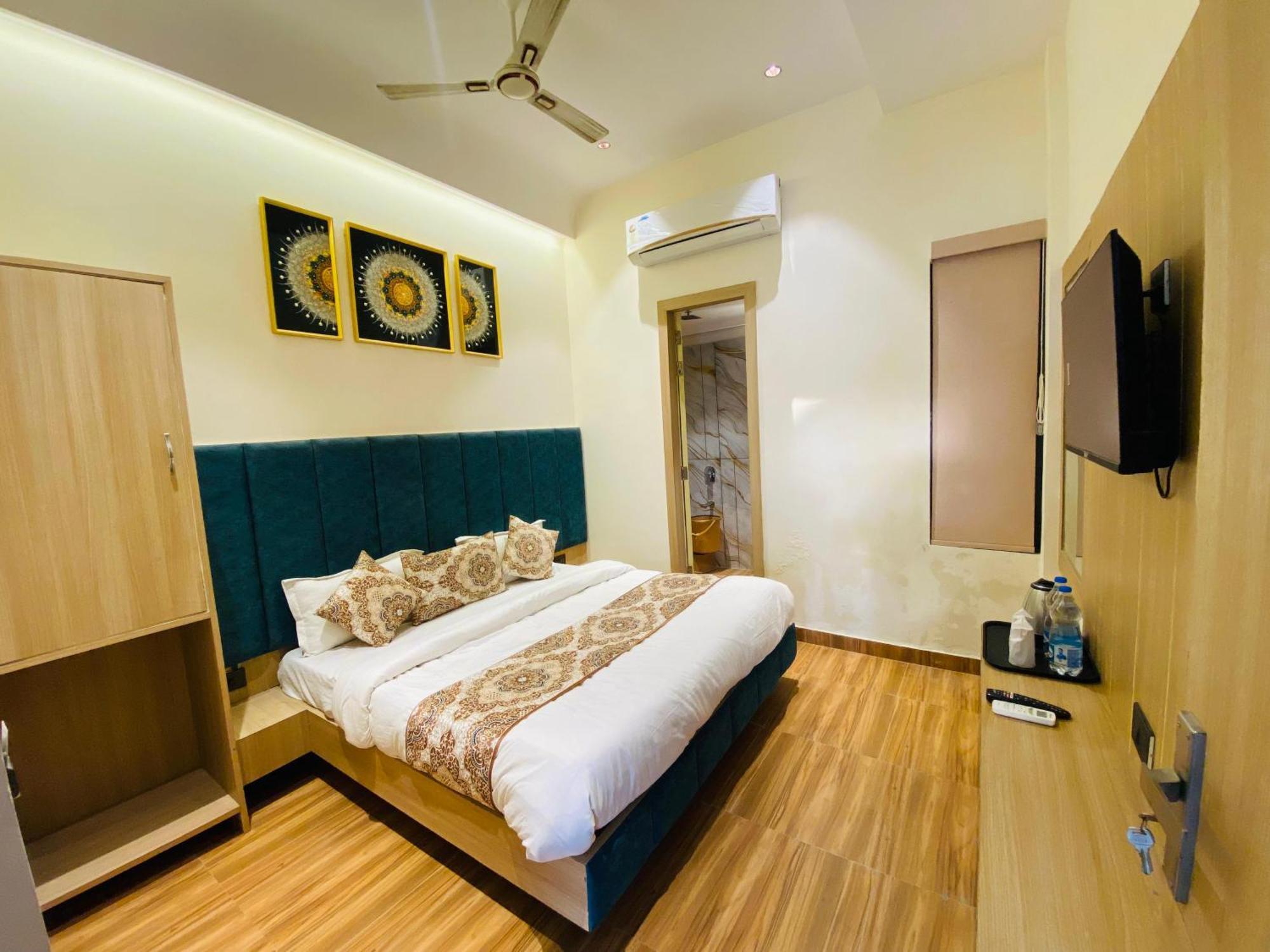 Hotel Park Plaza Near Golden Temple