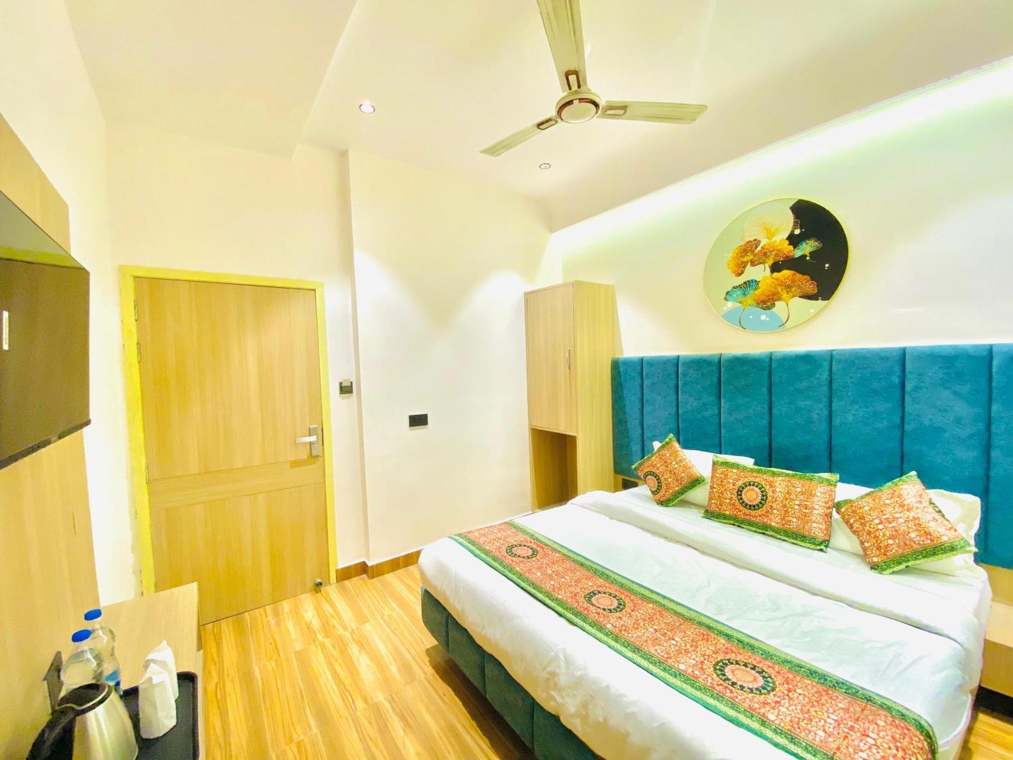 Hotel Park Plaza Near Golden Temple