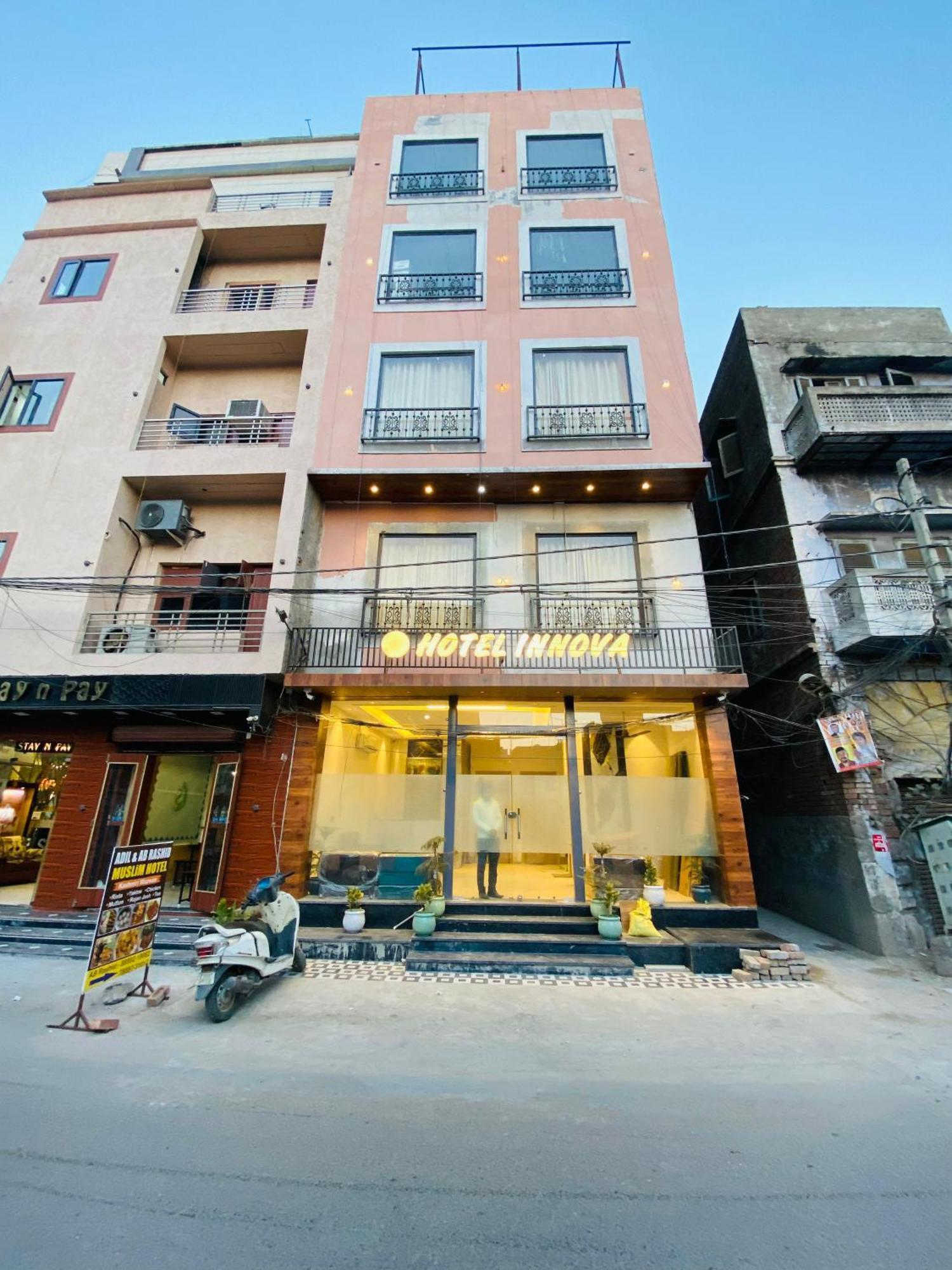 Hotel Park Plaza Near Golden Temple