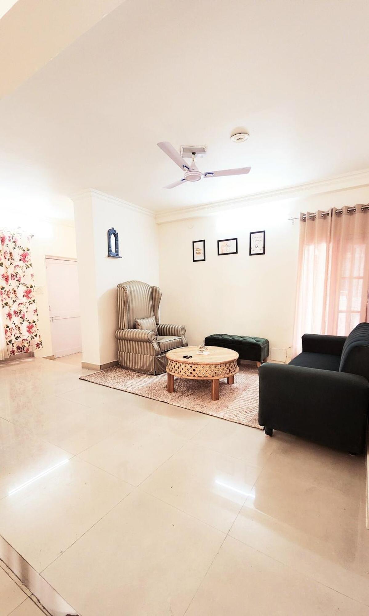 Cozy 3 Bedroom With Location Apartment Amritsar