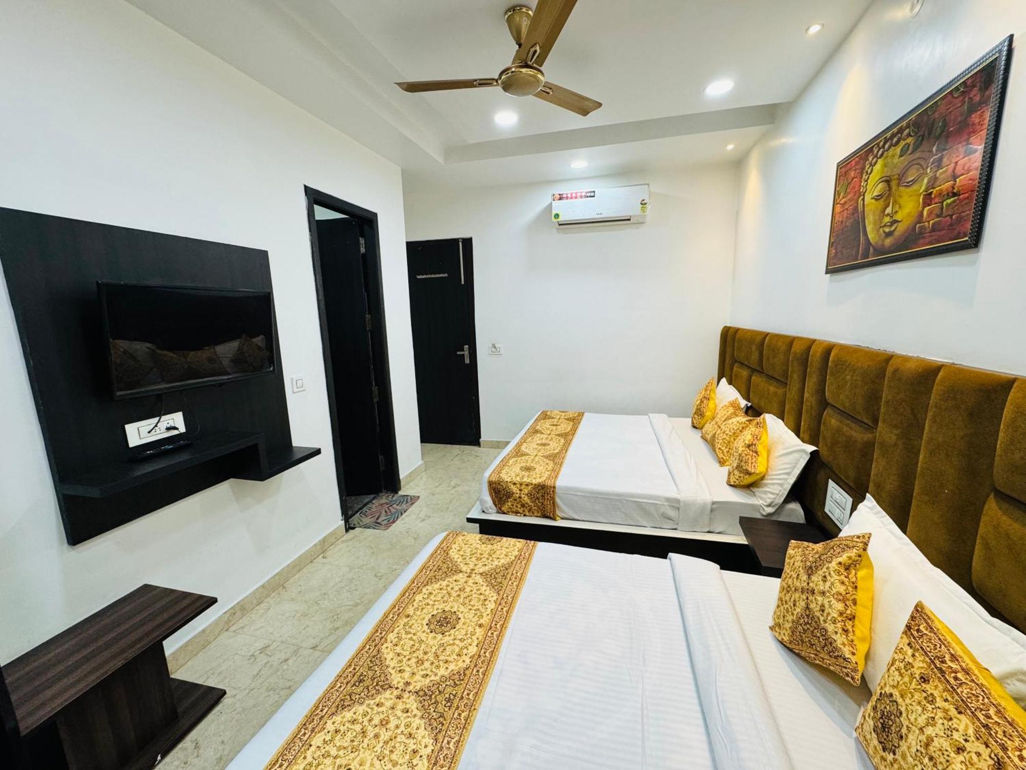 Hotel Yuvraj Residency - 1minute Walking From Golden Temple Amritsar