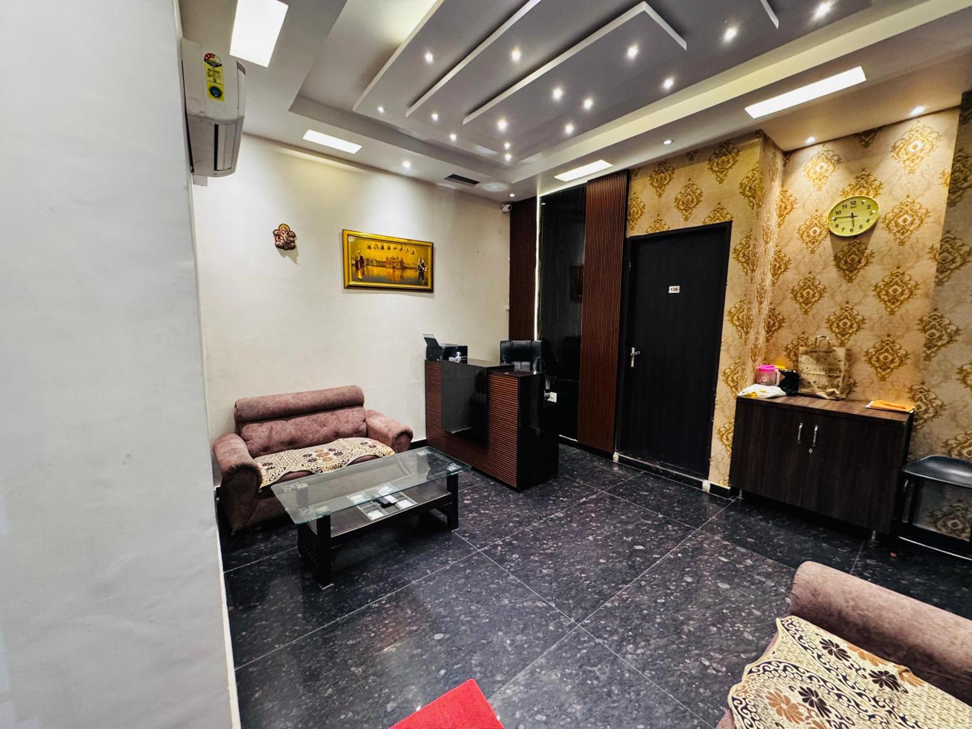 Yuvraj Residency - 1minute Walking From Golden Temple Amritsar
