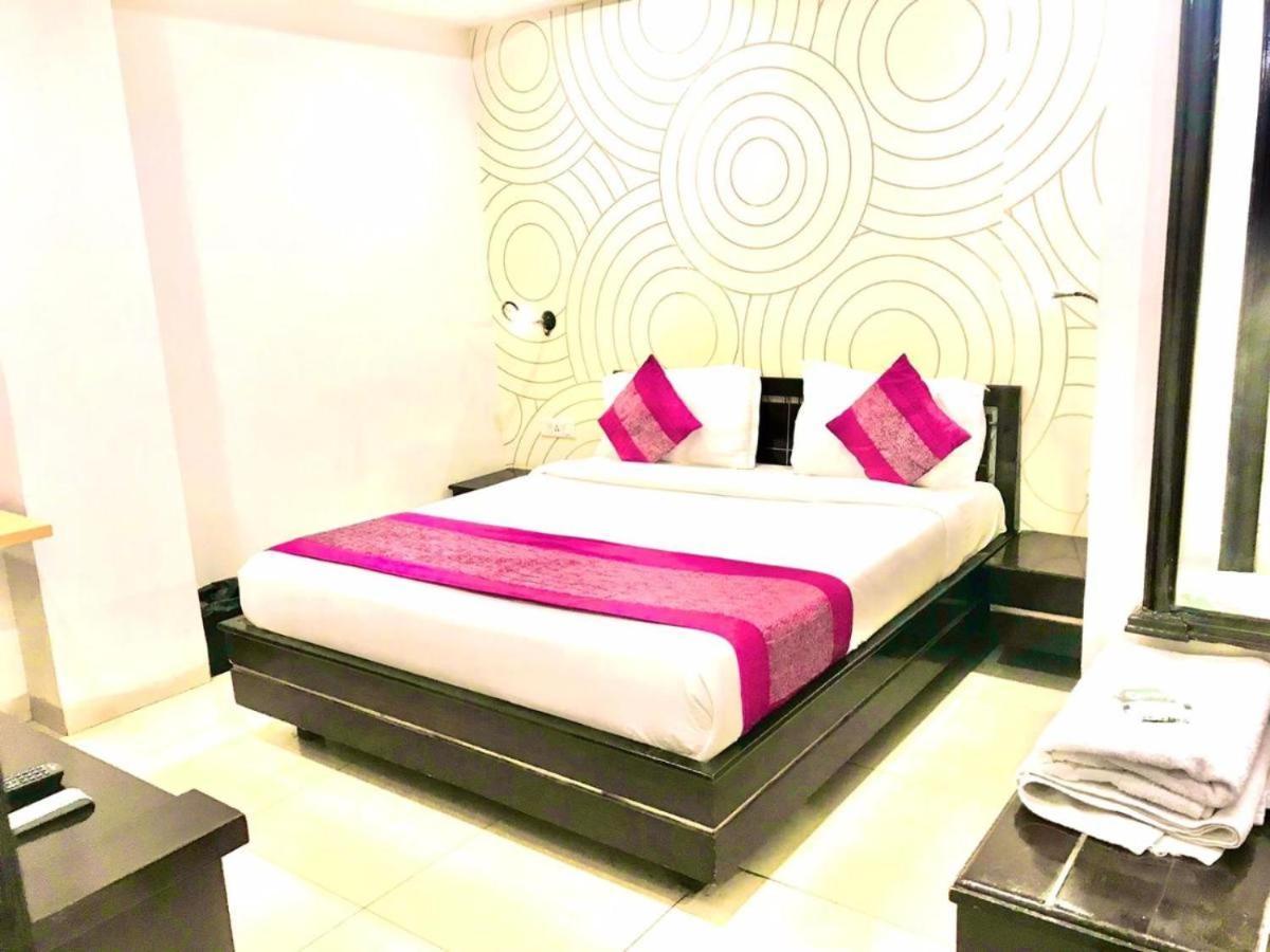 Hotel Queens Tower 3*