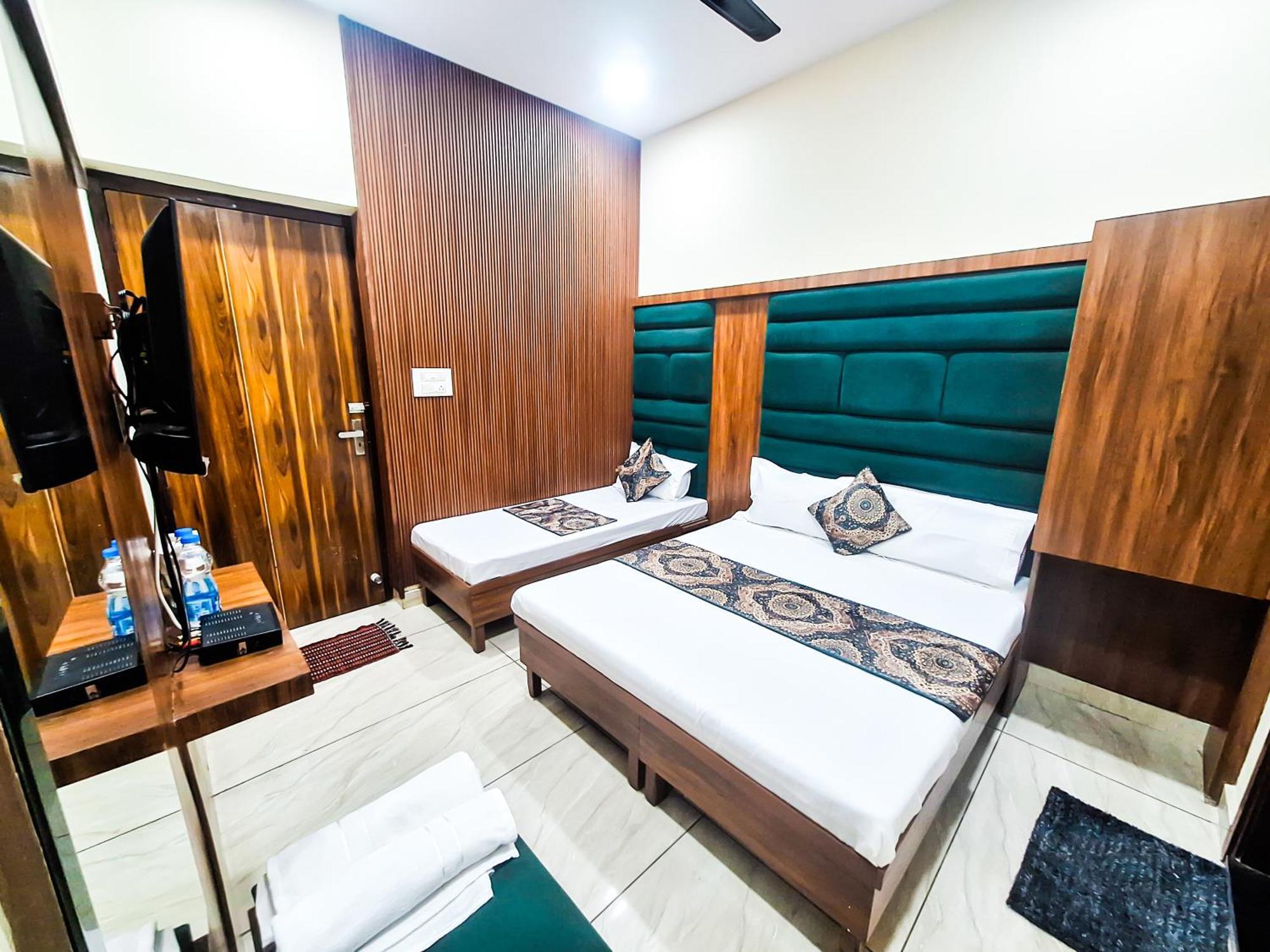 Anjana - 5 Min Away From Golden Temple 3*
