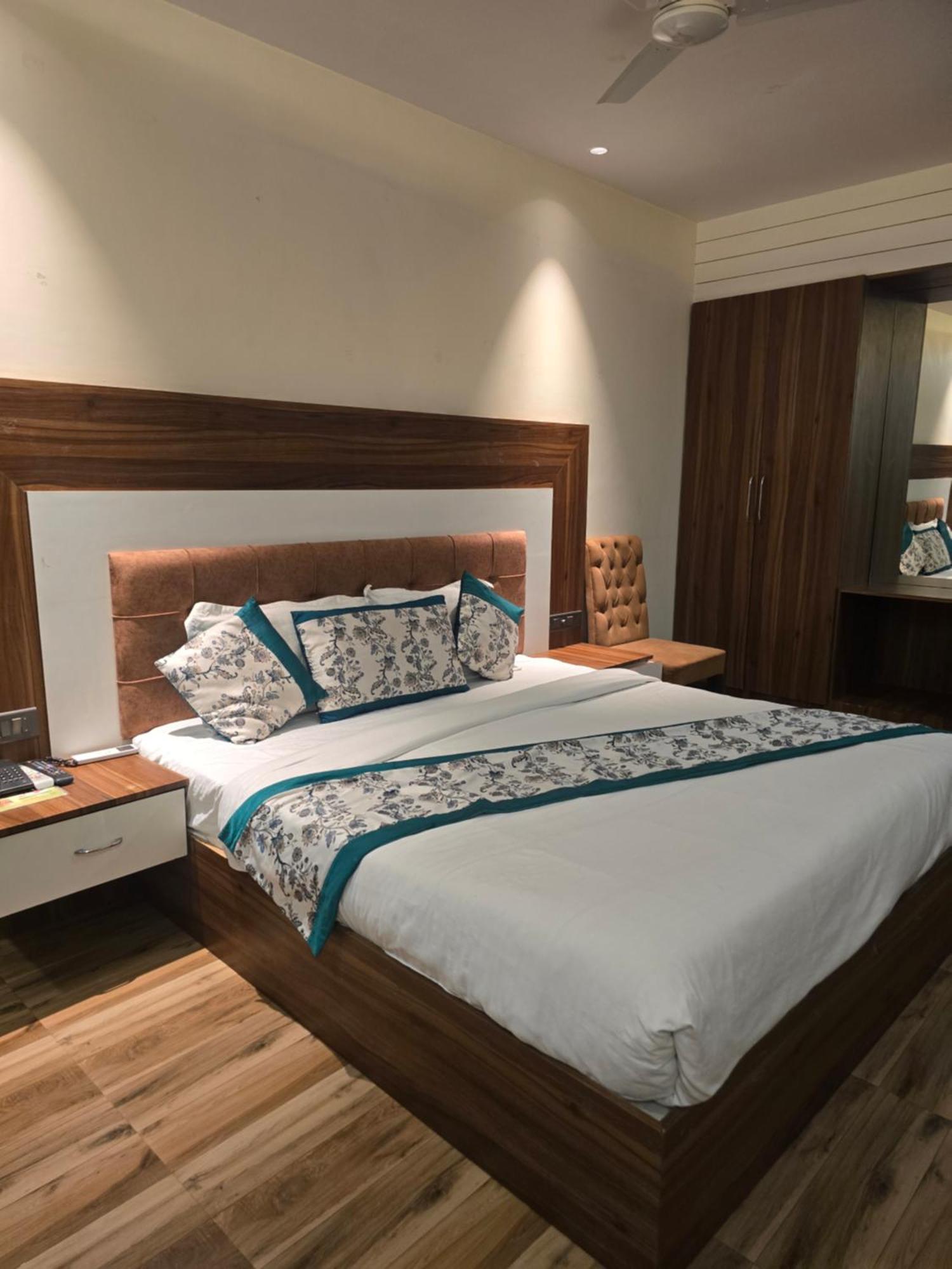 Blueberry Hotel 4*
