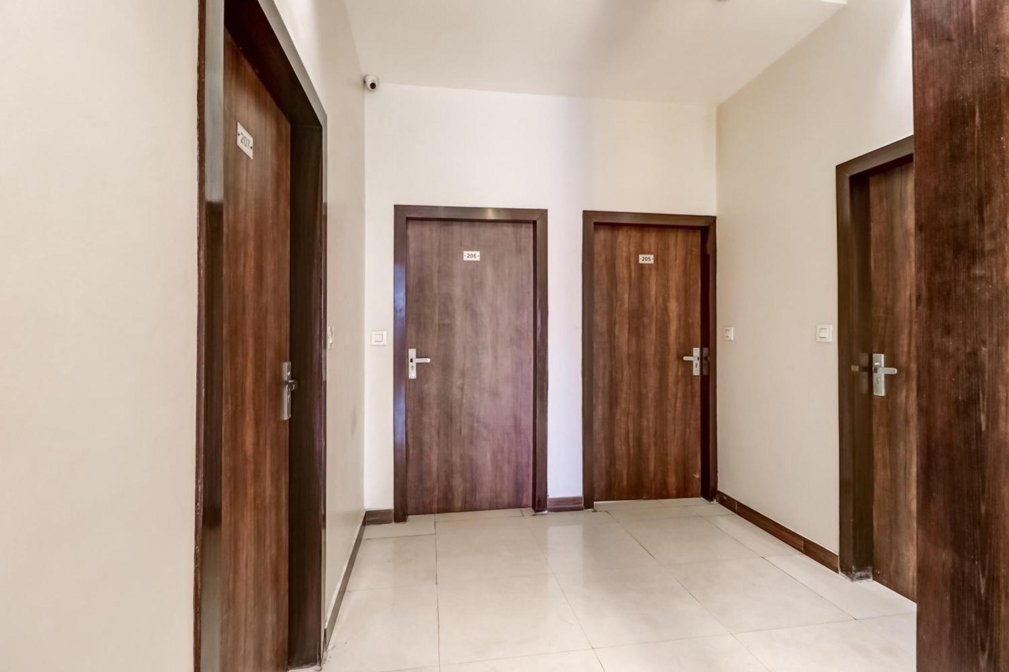 Hotel Super Capital O 3*