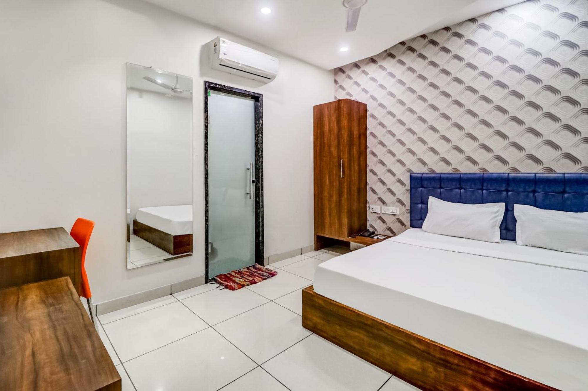 Super Capital O Hotel