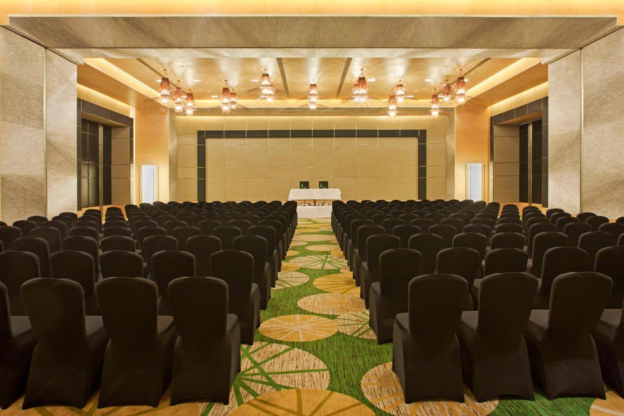 Radisson Blu Hotel 5*