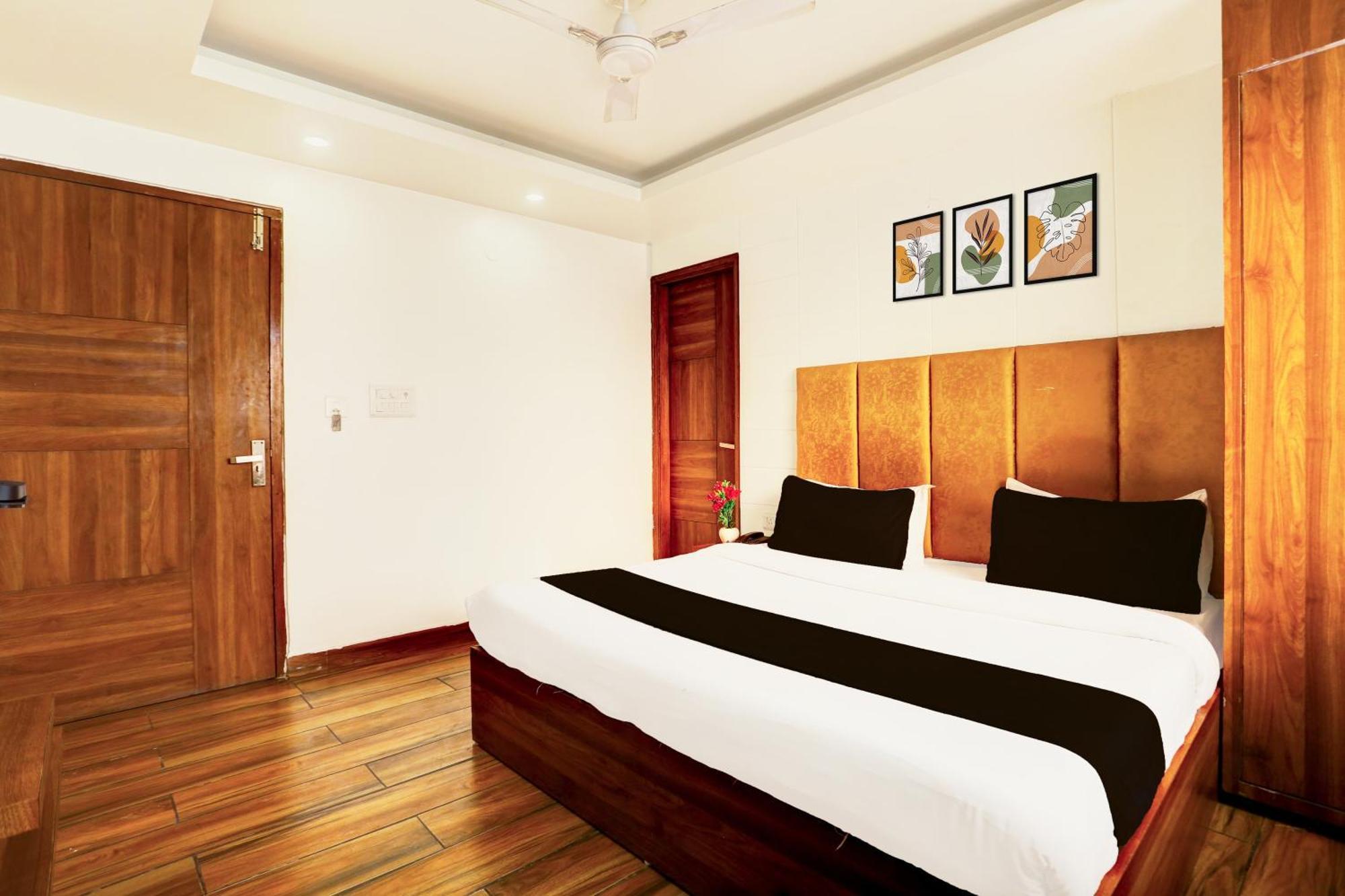 Hotel Super Collection O Near Bus Stand Amritsar