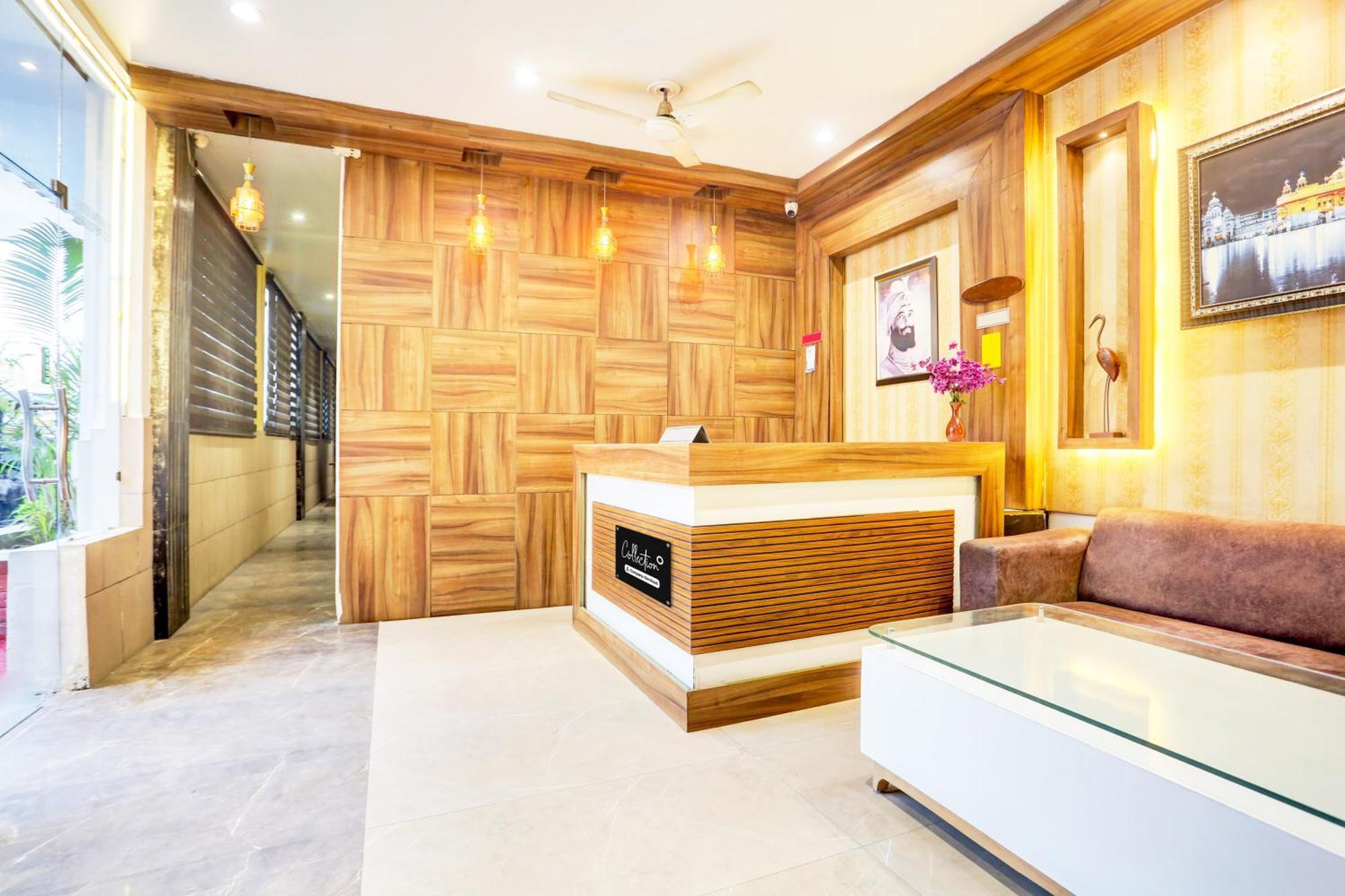 Hotel Super Collection O Near Bus Stand 3*