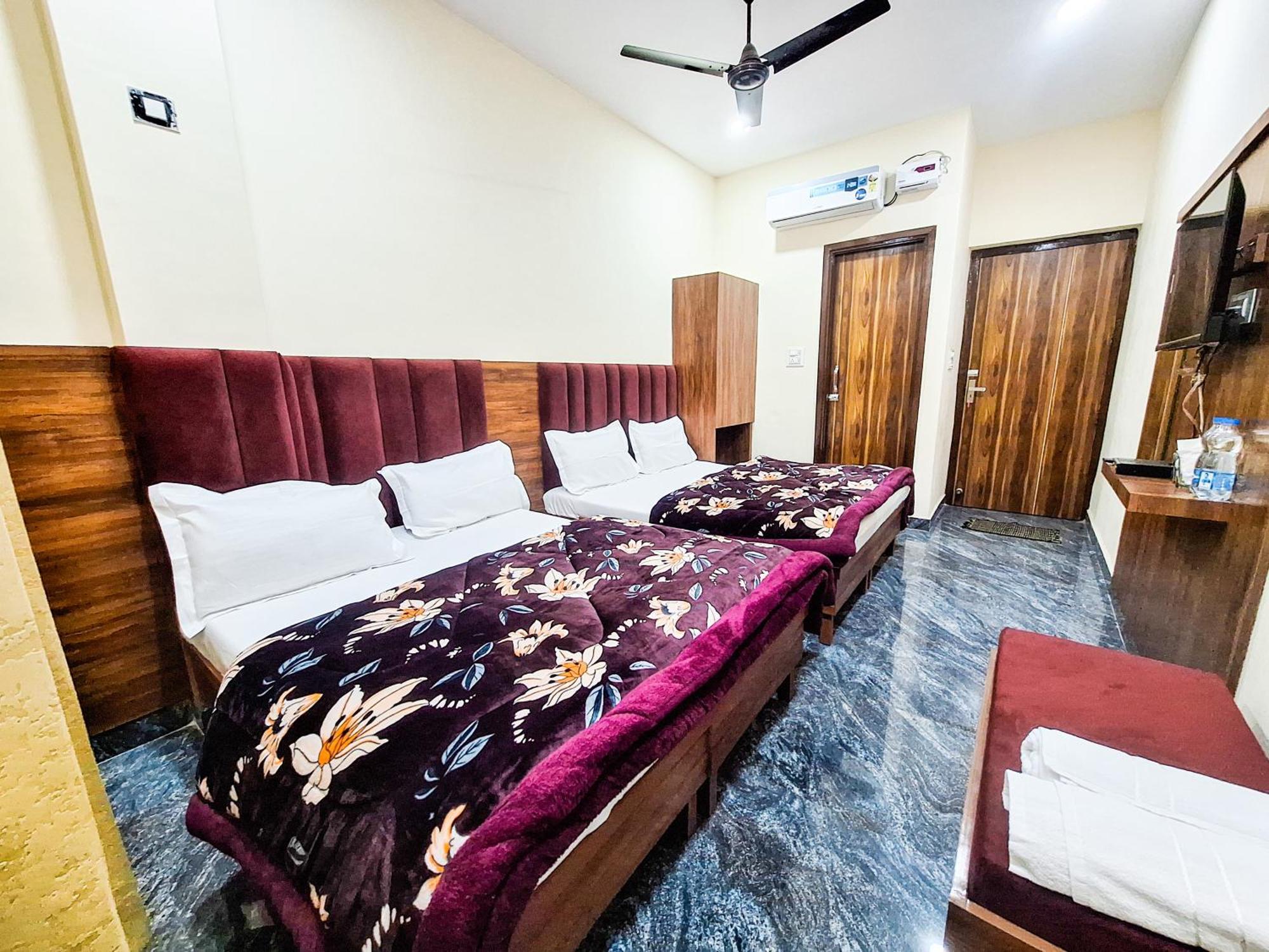 Anjana - 5 Min Away From Golden Temple 3*