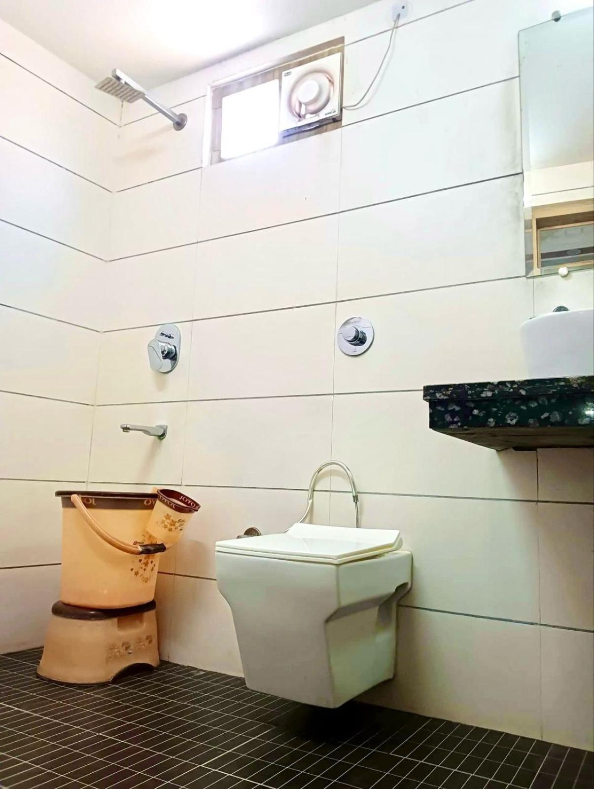 Novelty - 2 Min Walk From Golden Temple *