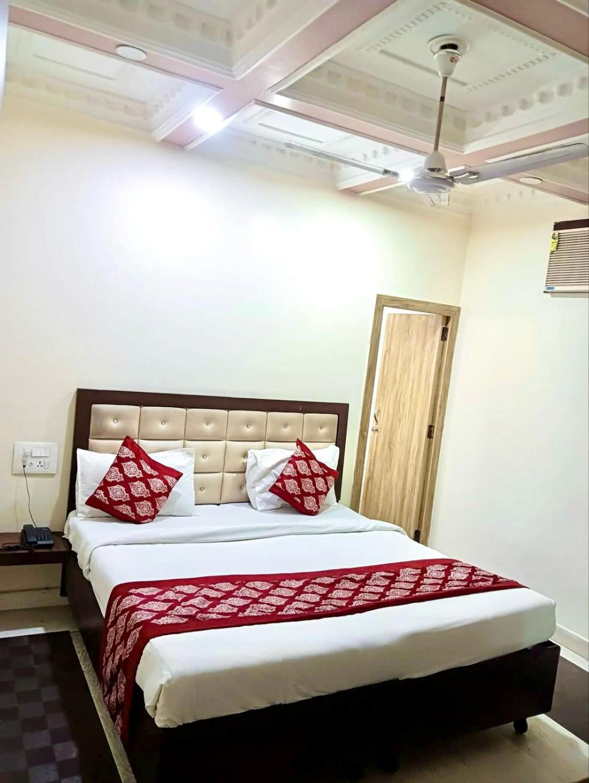 Novelty - 2 Min Walk From Golden Temple Amritsar