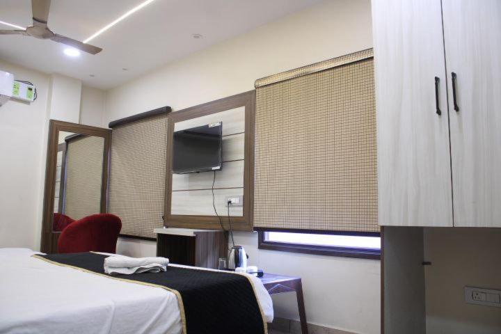 Hotel Blackwood Near Golden Temple -140 Mtrs