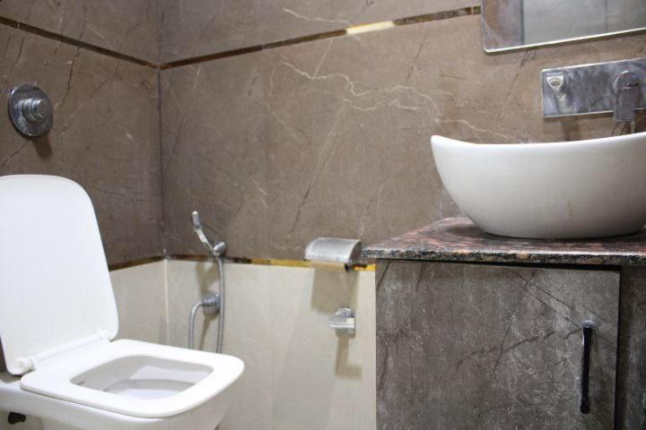 Blackwood Near Golden Temple -140 Mtrs 3* Amritsar