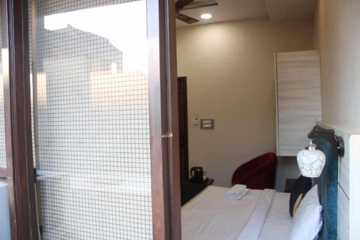 Hotel Blackwood Near Golden Temple -140 Mtrs
