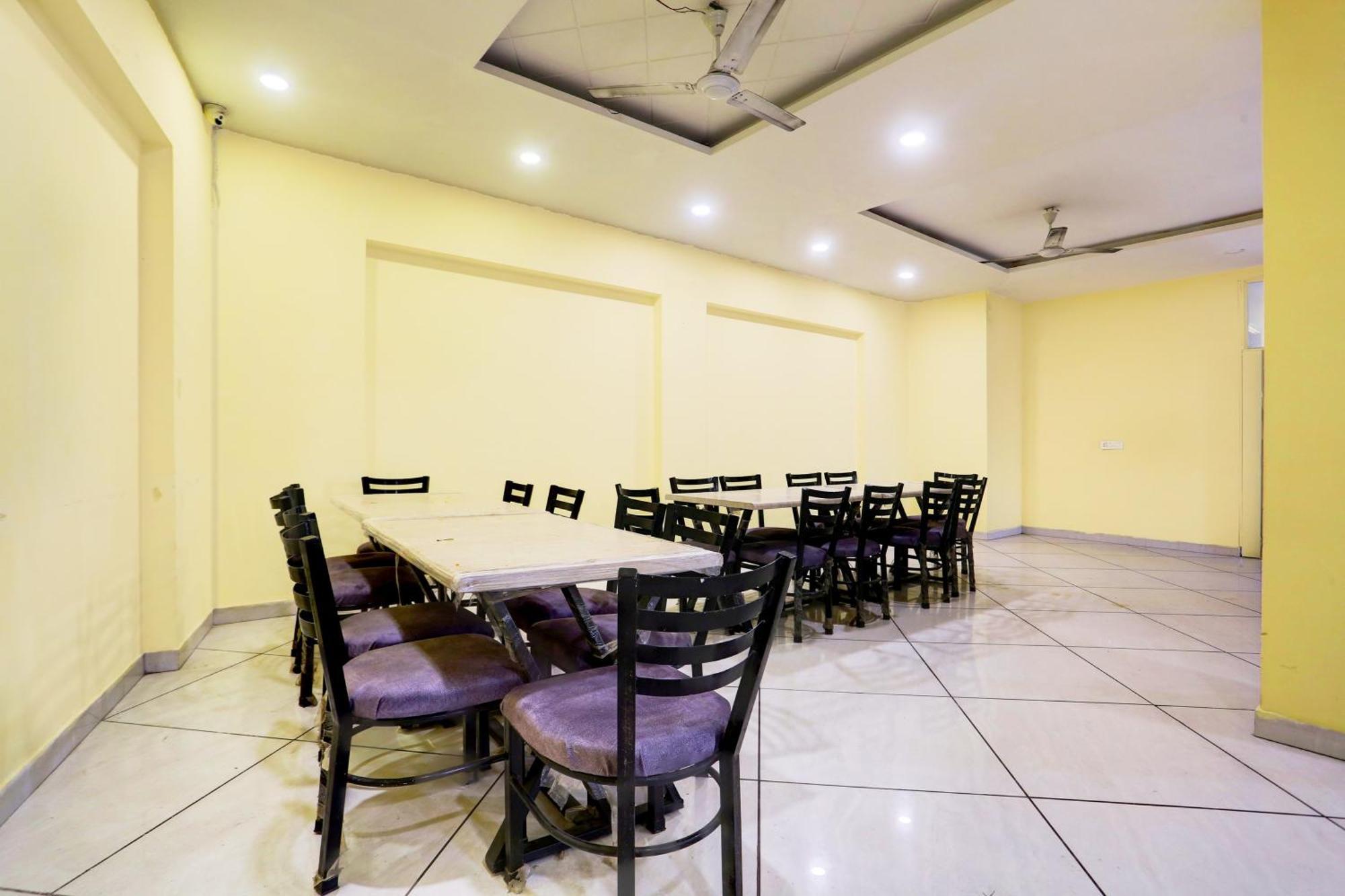 Hotel Super Townhouse Ajit Nagar Near Golden Temple *