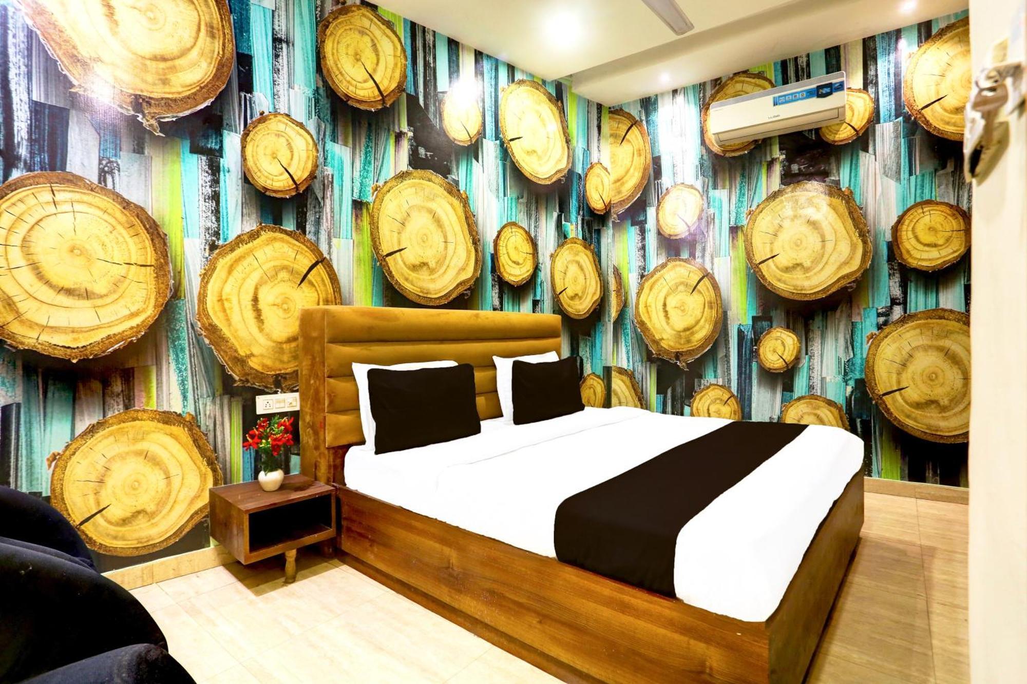 Super Townhouse Ajit Nagar Near Golden Temple Hotel *