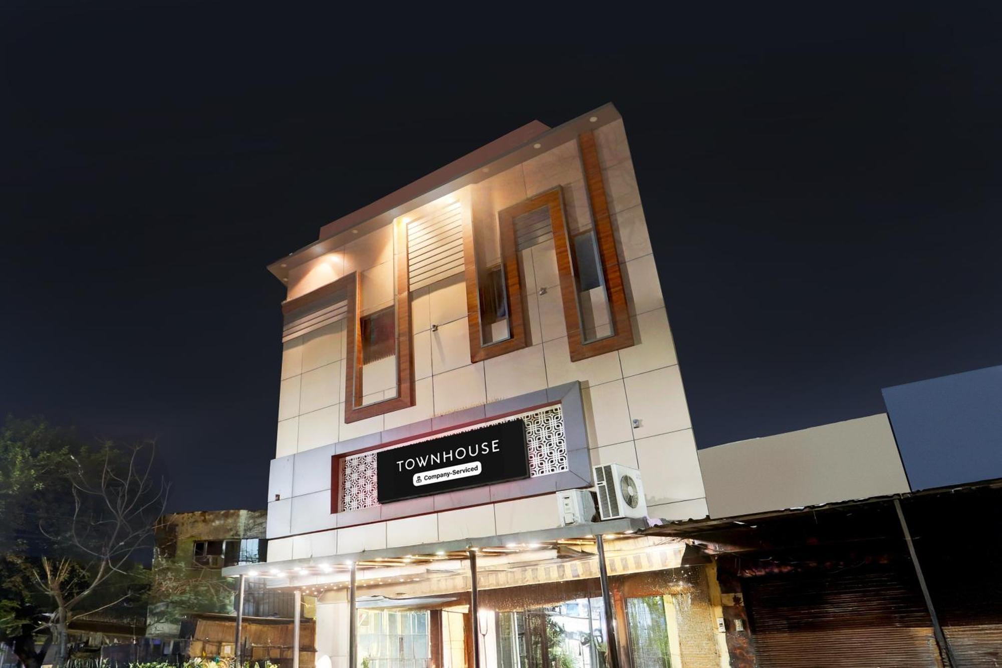 Hotel Super Townhouse Ajit Nagar Near Golden Temple *
