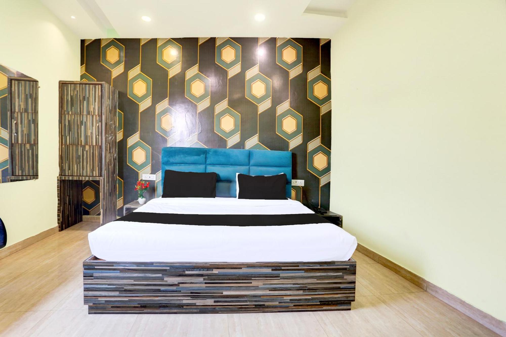 Hotel Super Townhouse Ajit Nagar Near Golden Temple