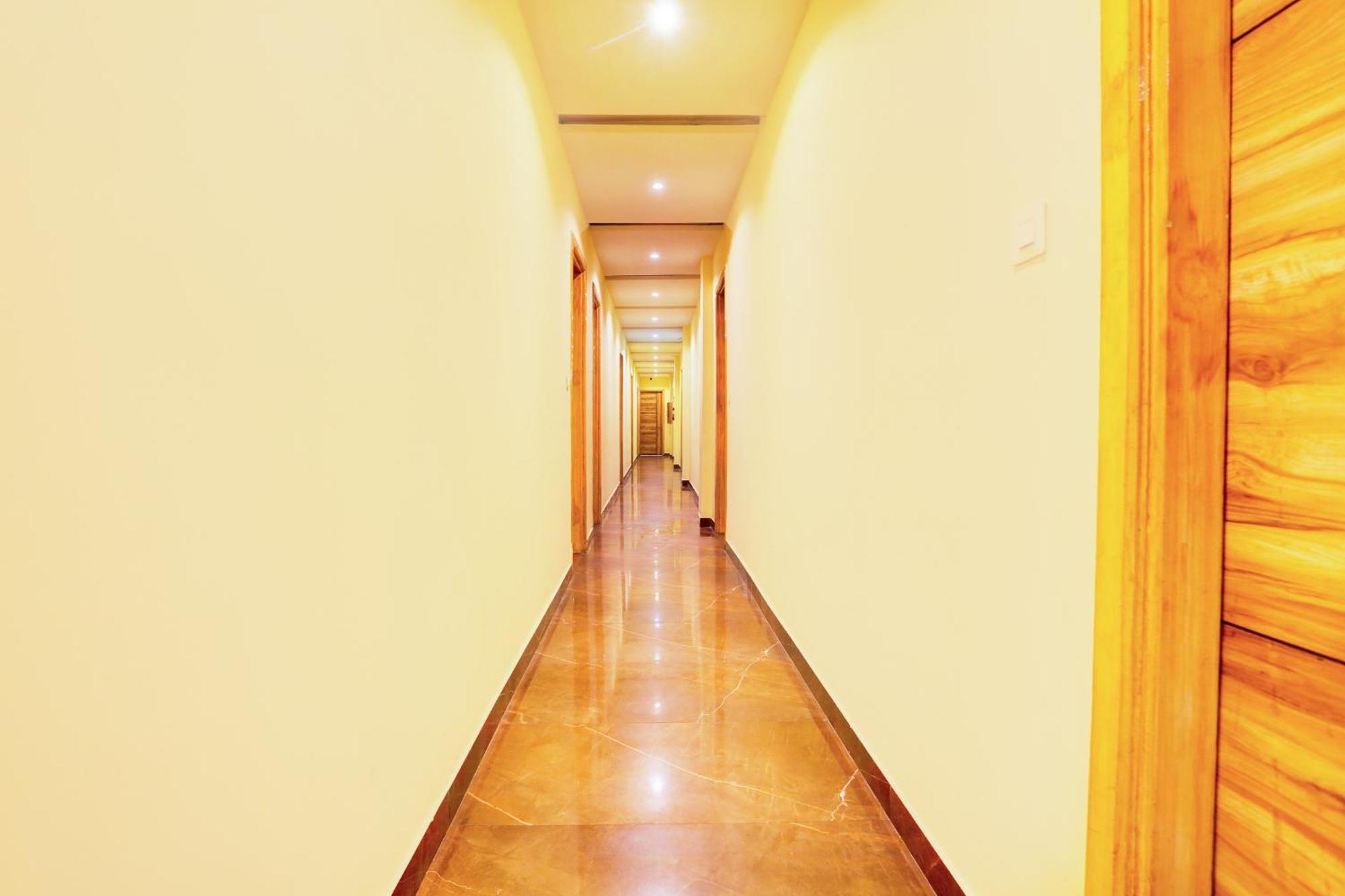 Hotel Super Townhouse Ajit Nagar Near Golden Temple *