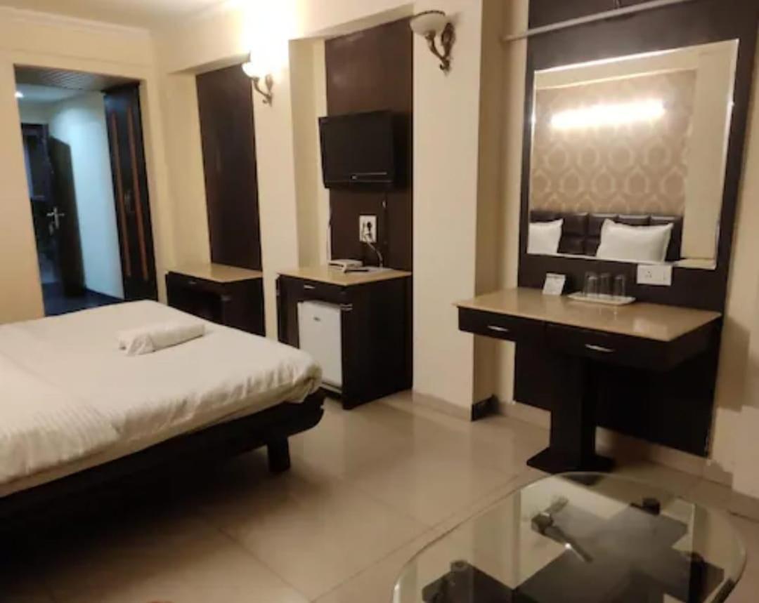 R S Residency Hotel Amritsar