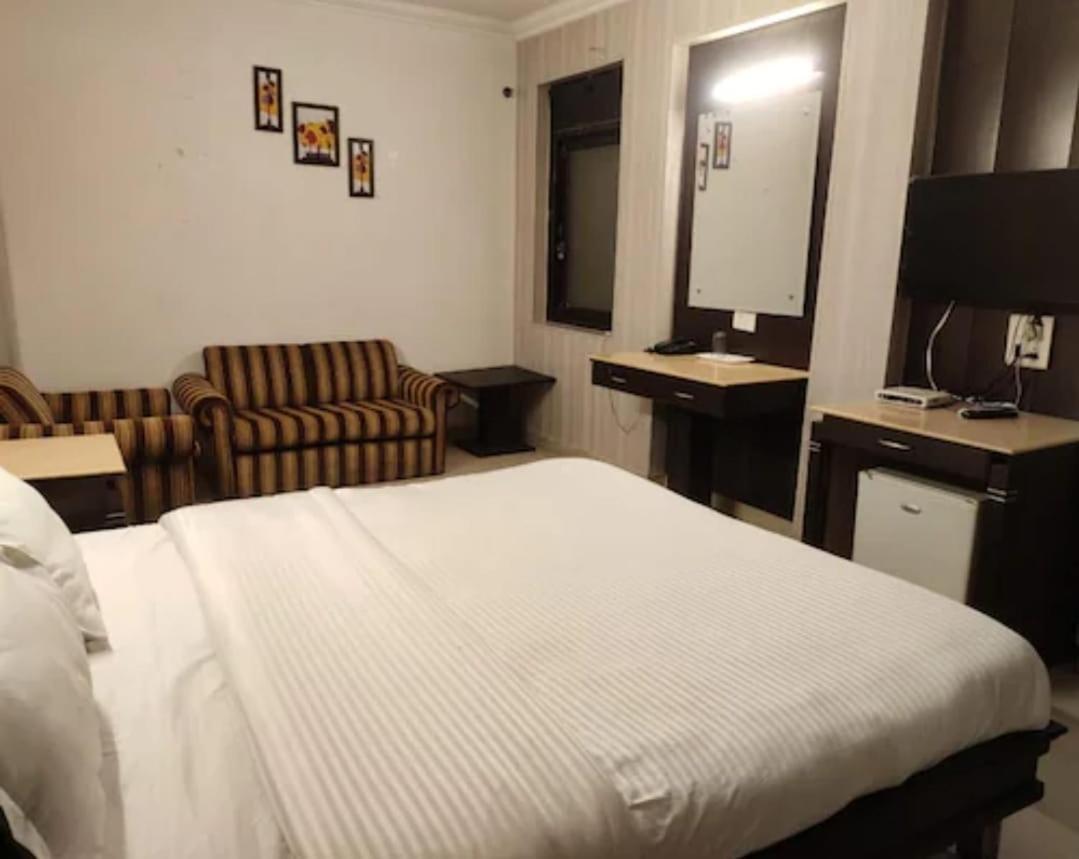 R S Residency