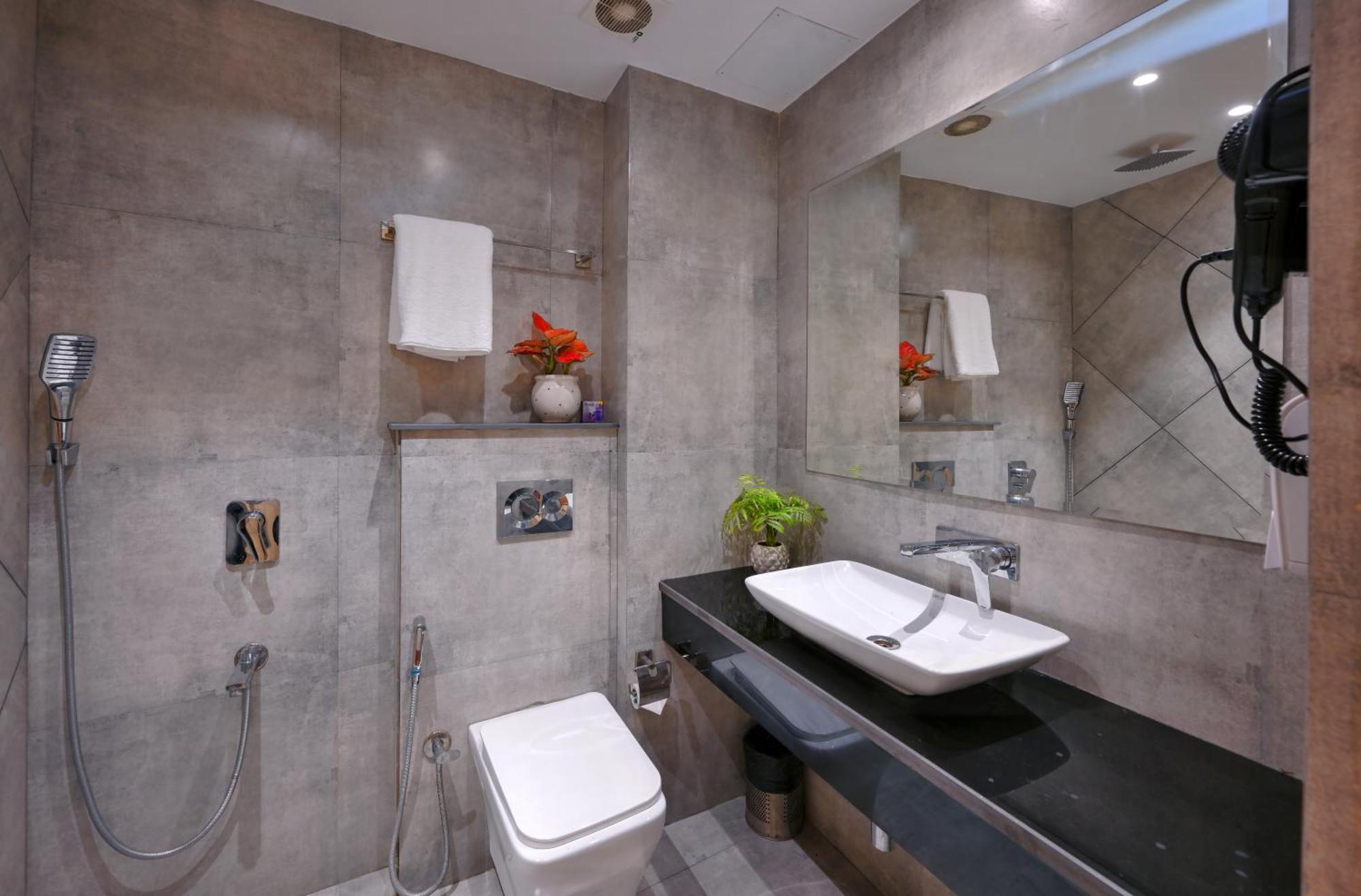 Hotel Treehouse Stamp Amritsar