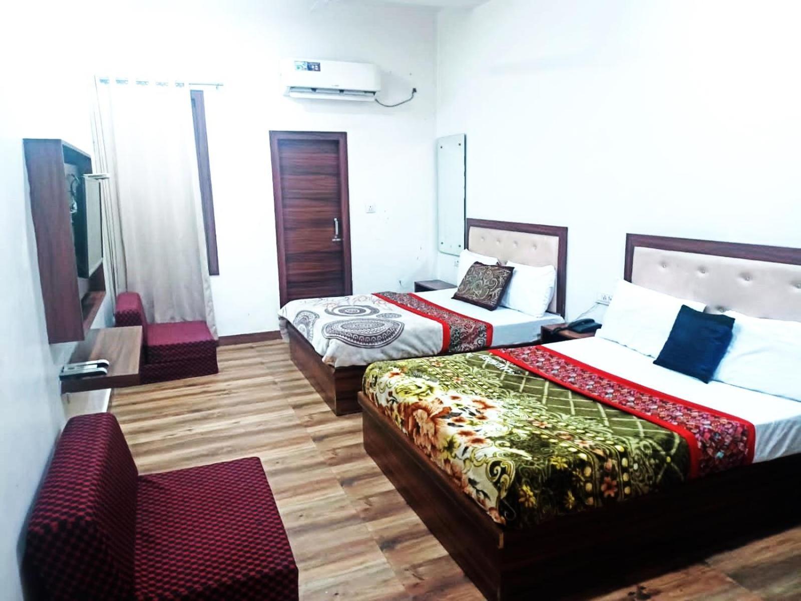 Guest house Om And Pg Amritsar