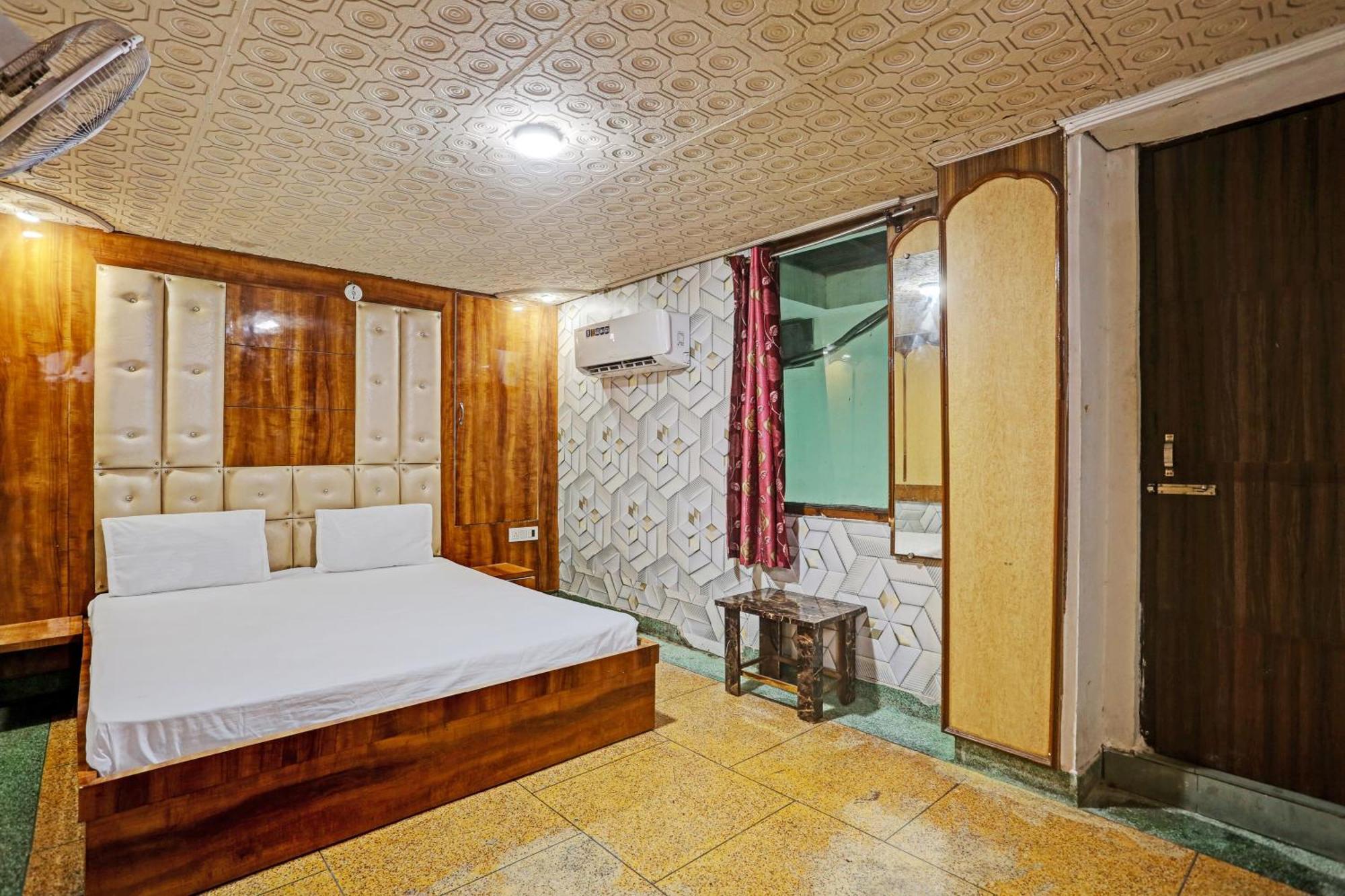 O Saffron Night Hotel 4*
