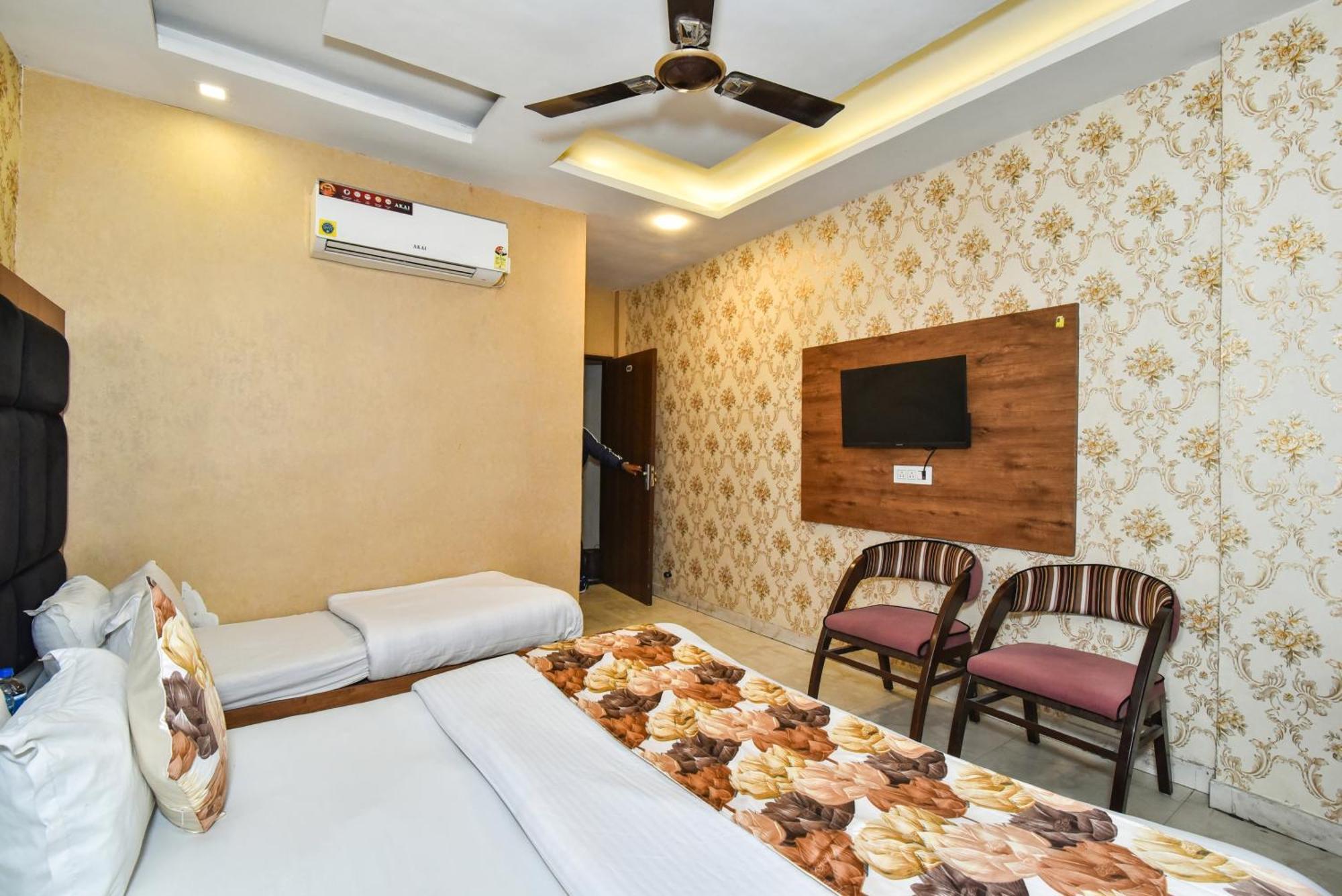Woodz Hotel