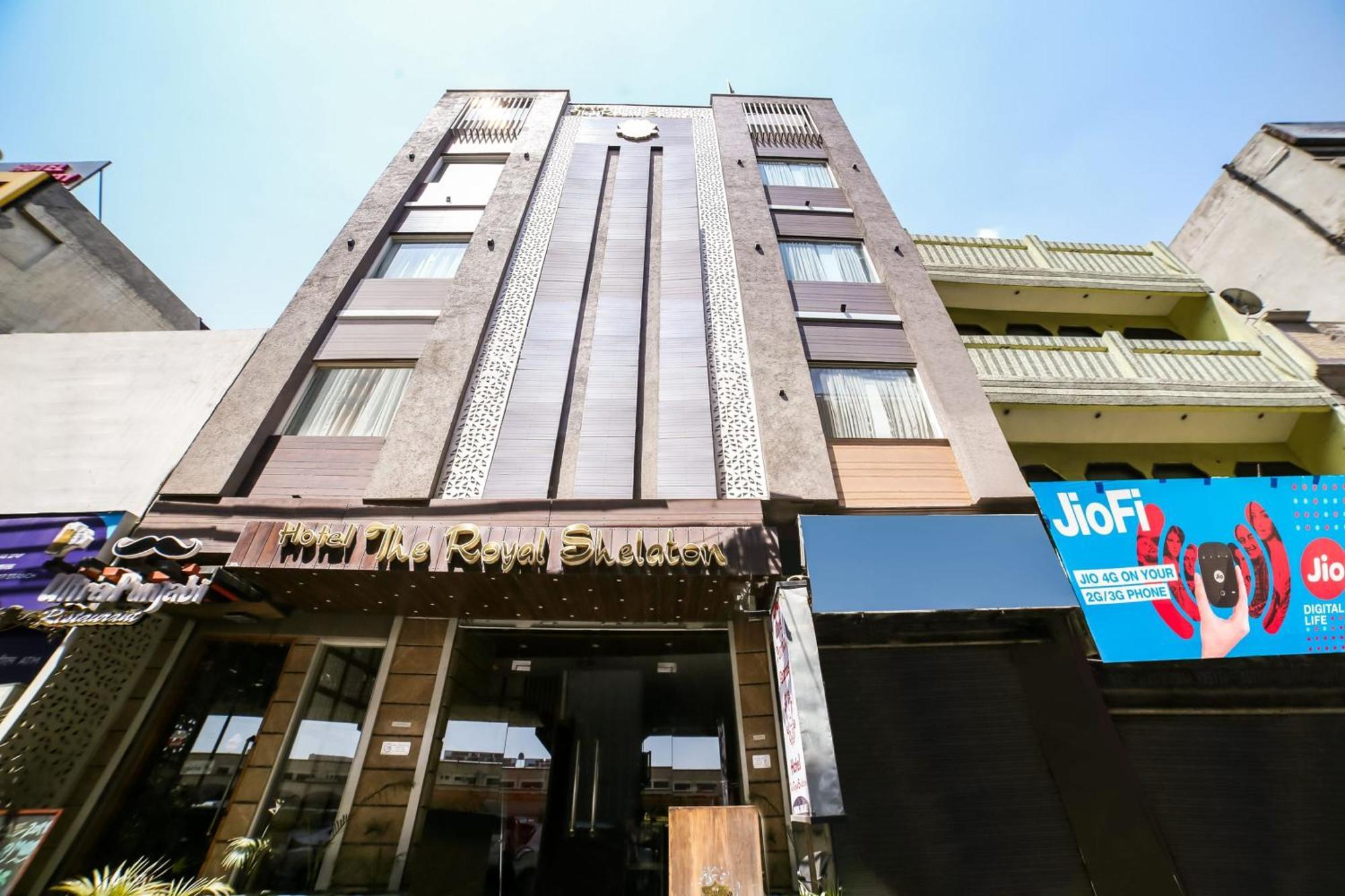 Hotel Capital O 38688 Royal Shelaton