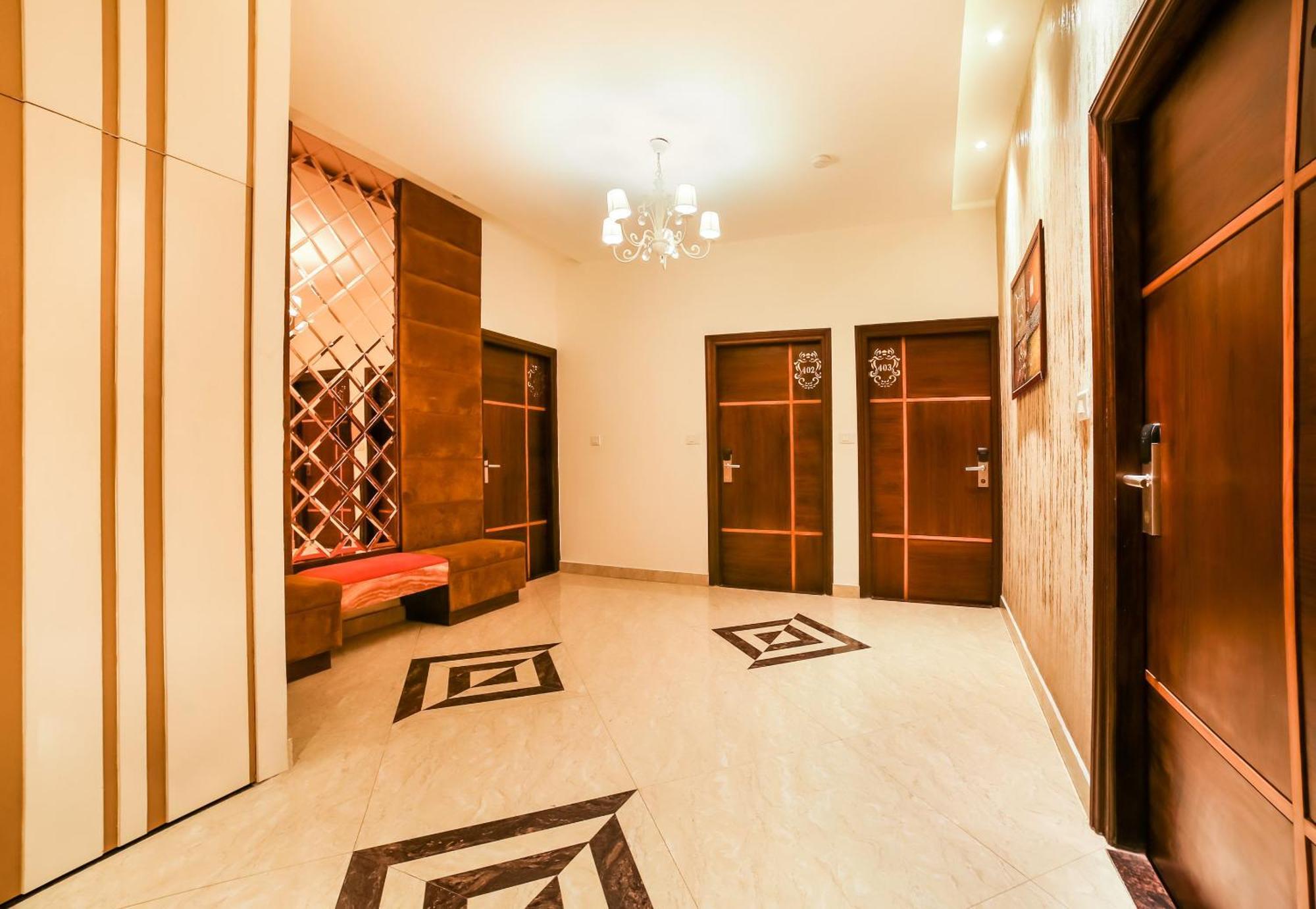 Capital O 38688 Royal Shelaton Amritsar