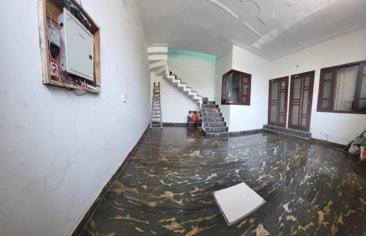 Independent House, 2 Bedroom, 2 Bath Livingroom,lobby,kitchen,car Parking Apartment *