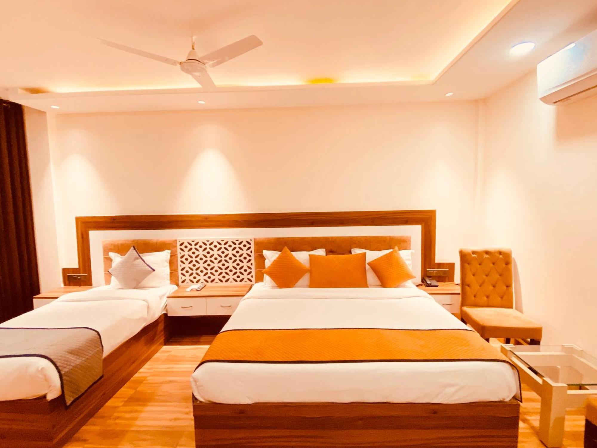 White Crest - 300 Mtr From Golden Temple ! Prime Location ! Parking ! Hygenic !