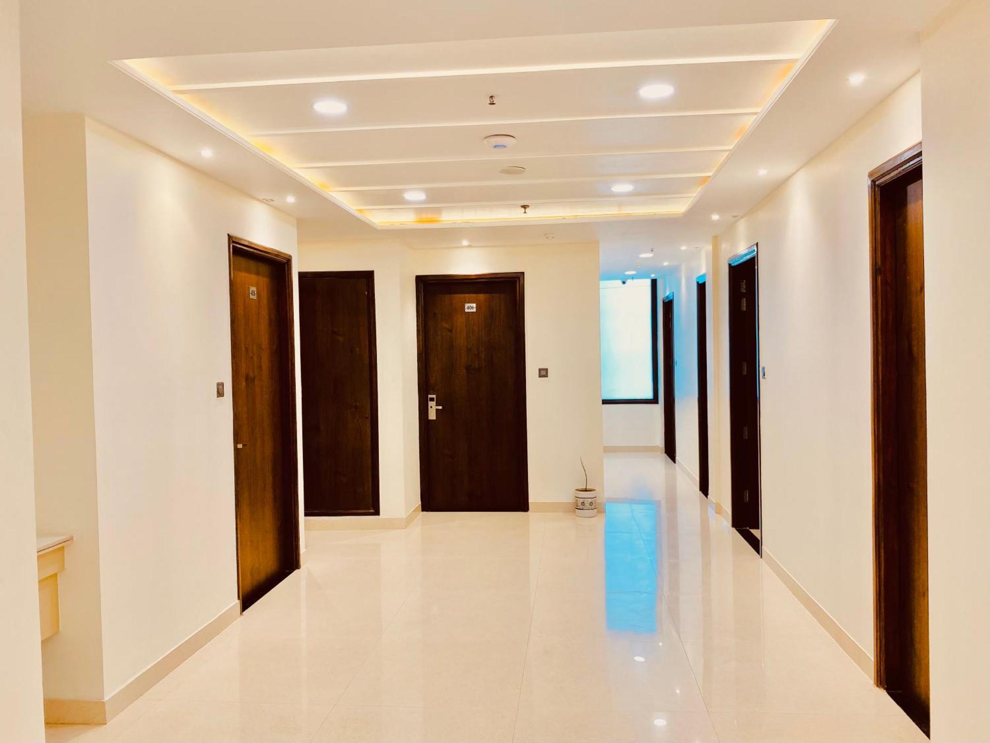 White Crest - 300 Mtr From Golden Temple ! Prime Location ! Parking ! Hygenic ! Amritsar