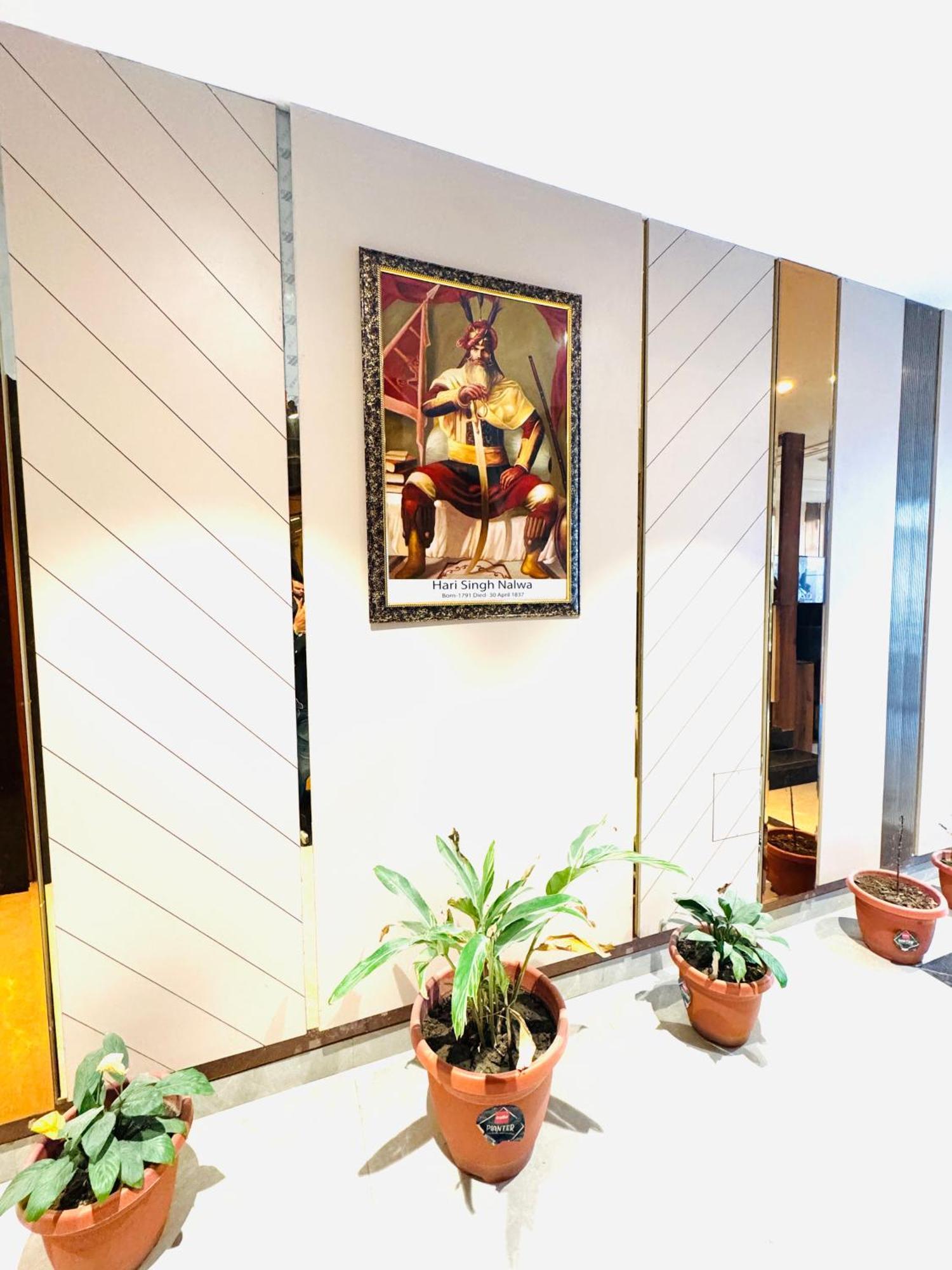 Mj Marriots - Just 3 Mins From Golden Temple Hotel 4*