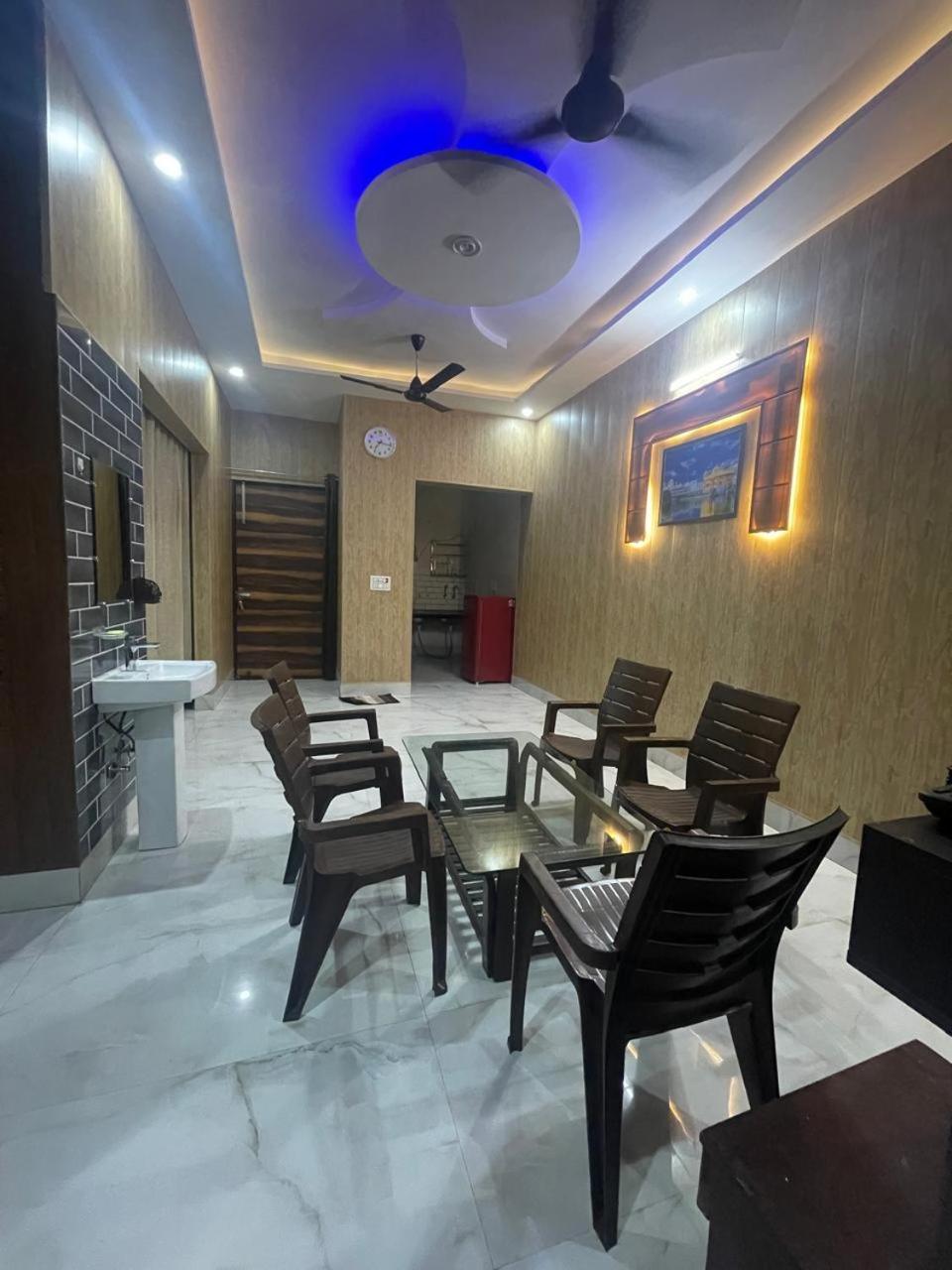 Apartment Independent House, 2 Bedroom, 2 Bath Livingroom,lobby,kitchen,car Parking Amritsar