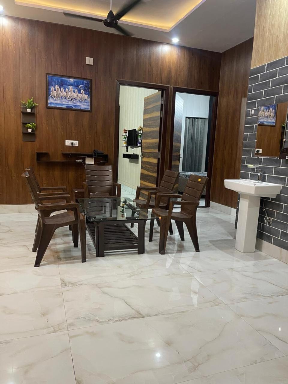 Apartment Independent House, 2 Bedroom, 2 Bath Livingroom,lobby,kitchen,car Parking Amritsar