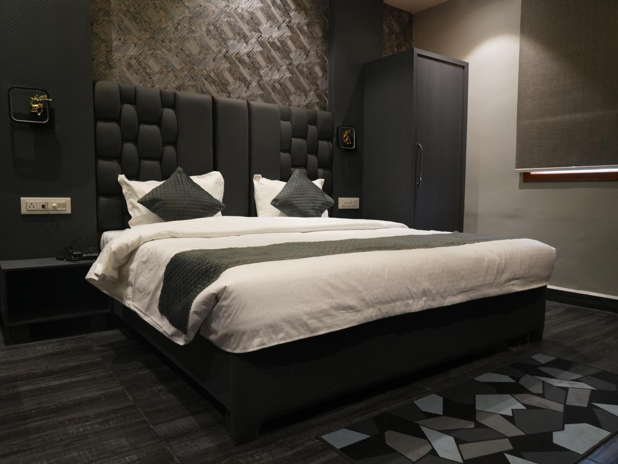 Hotel Sky Star 3*