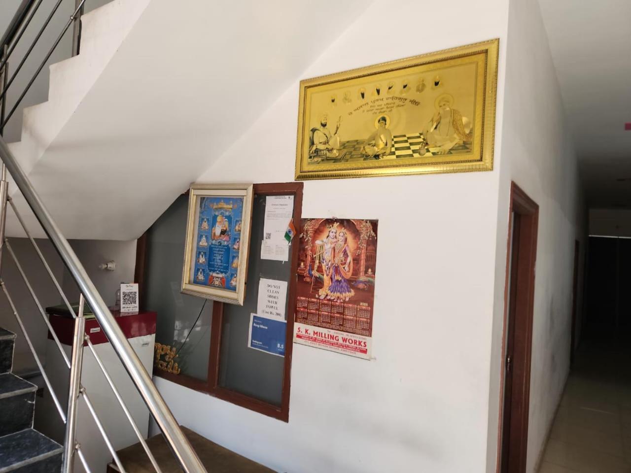 Bed & Breakfast Roop Niwas