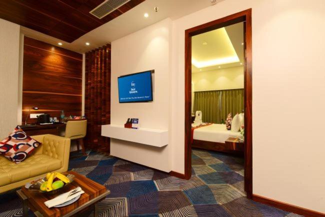 Surestay By Western Model Town Hotel