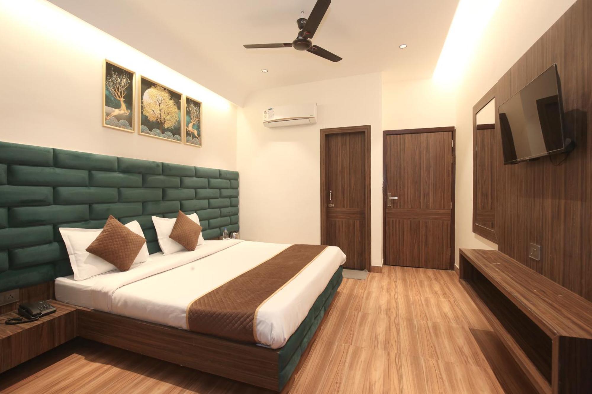 Park Plaza Near Golden Temple 3*