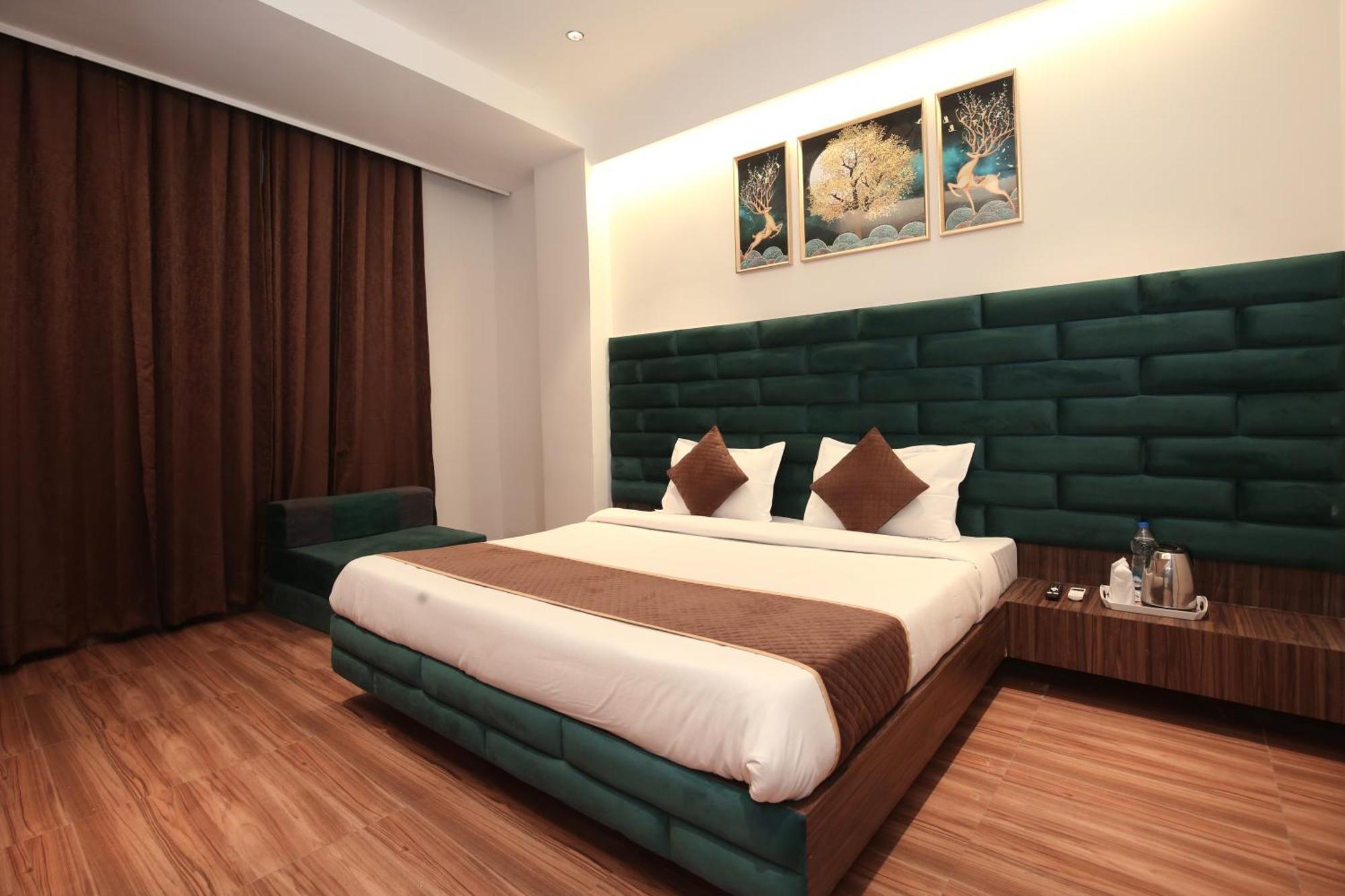 Park Plaza Near Golden Temple 3*
