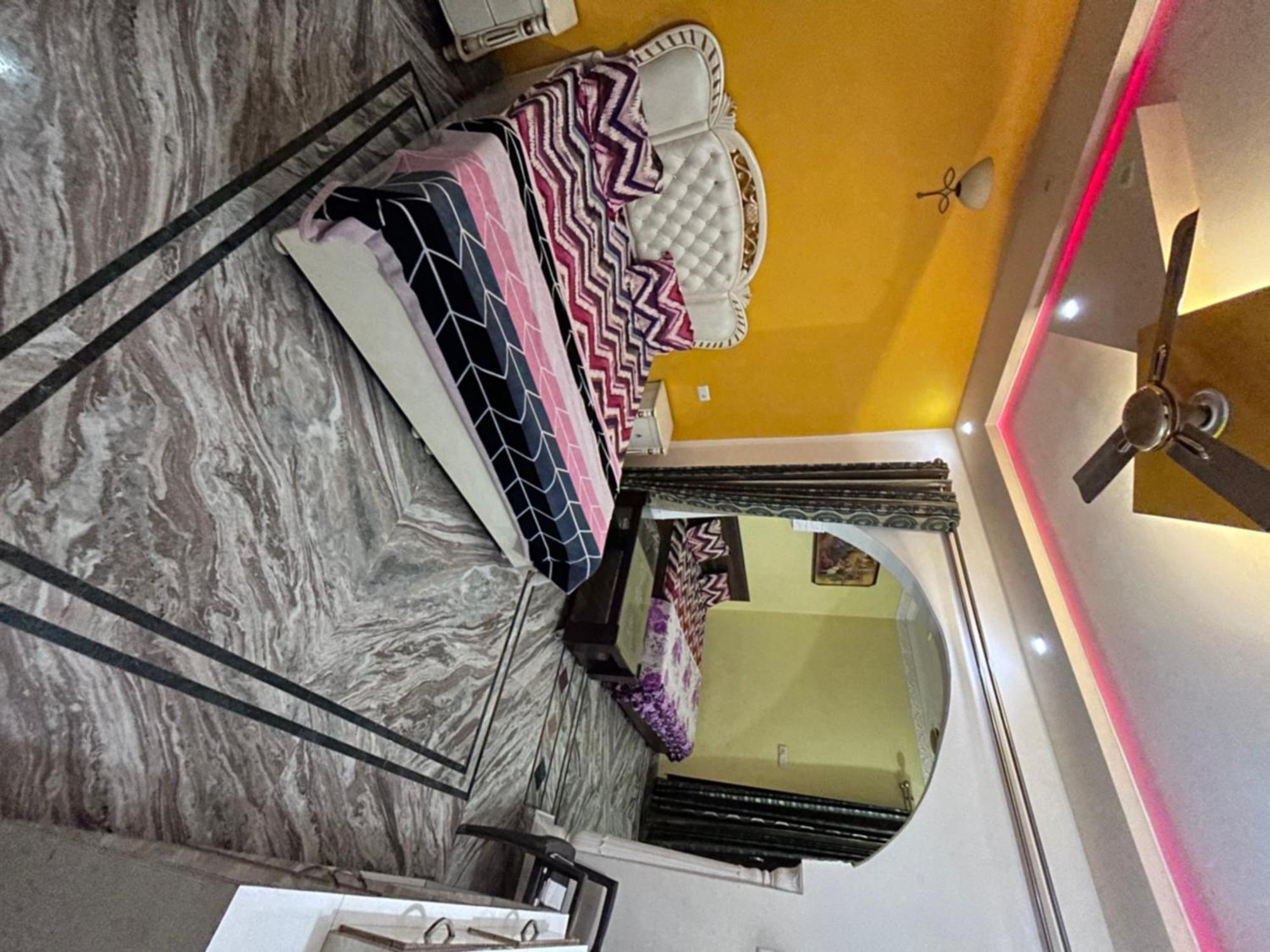 Ar Home Stay Hotel -300 Meters From Golden Temple Amritsar